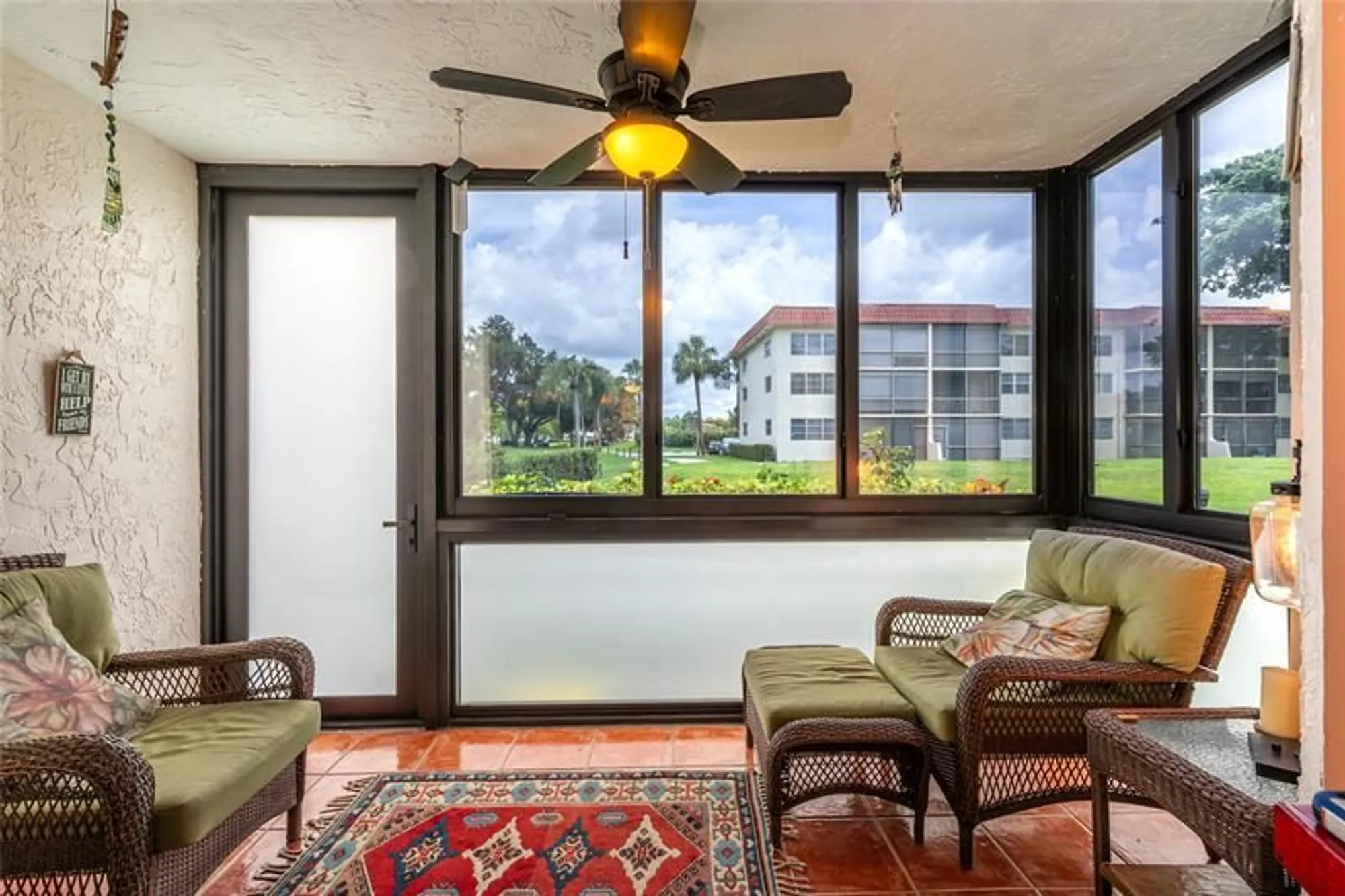 Property Slideshow image 5 of 55 | 820 s hollybrook dr 101, Pembroke Pines, FL, 33025