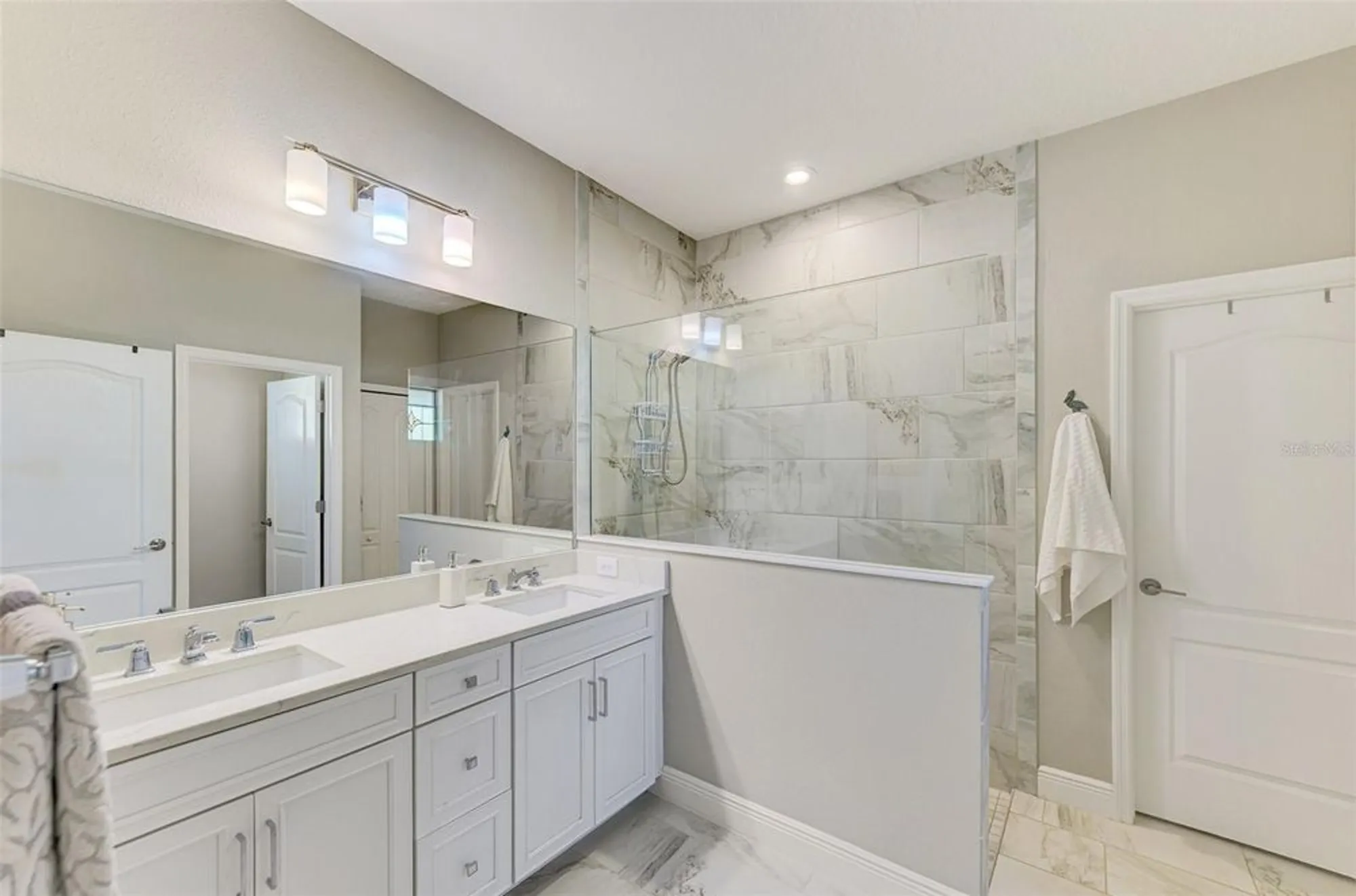 Property Slideshow image 41 of 73 | 26813 weiskopf dr, Englewood, FL, 34223