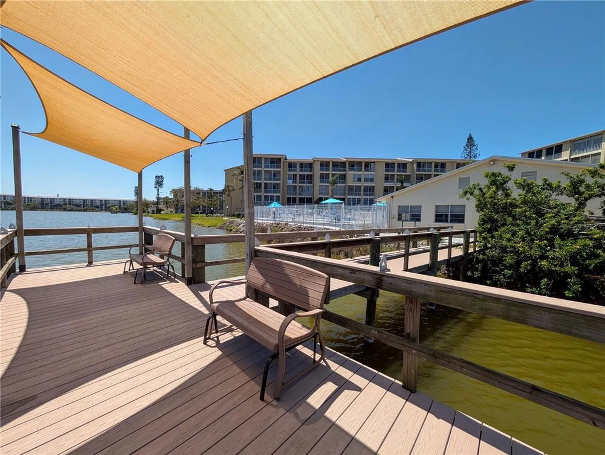 Property Slideshow image 34 of 36 | 3589 lake bayshore dr # j-303, Bradenton, FL, 34205