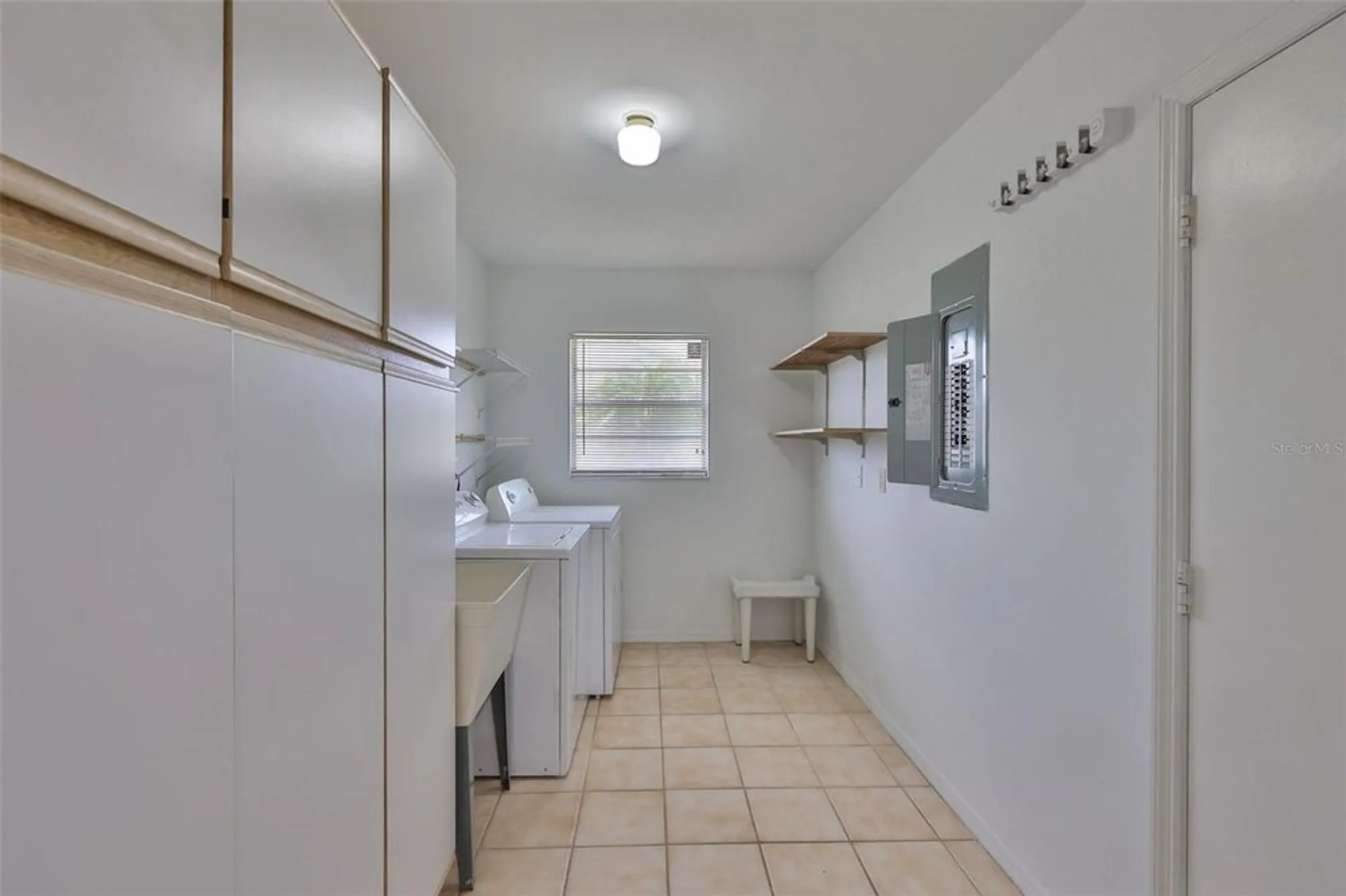 Property Slideshow image 20 of 47 | 1219 wild feather ln, Sun City Center, FL, 33573