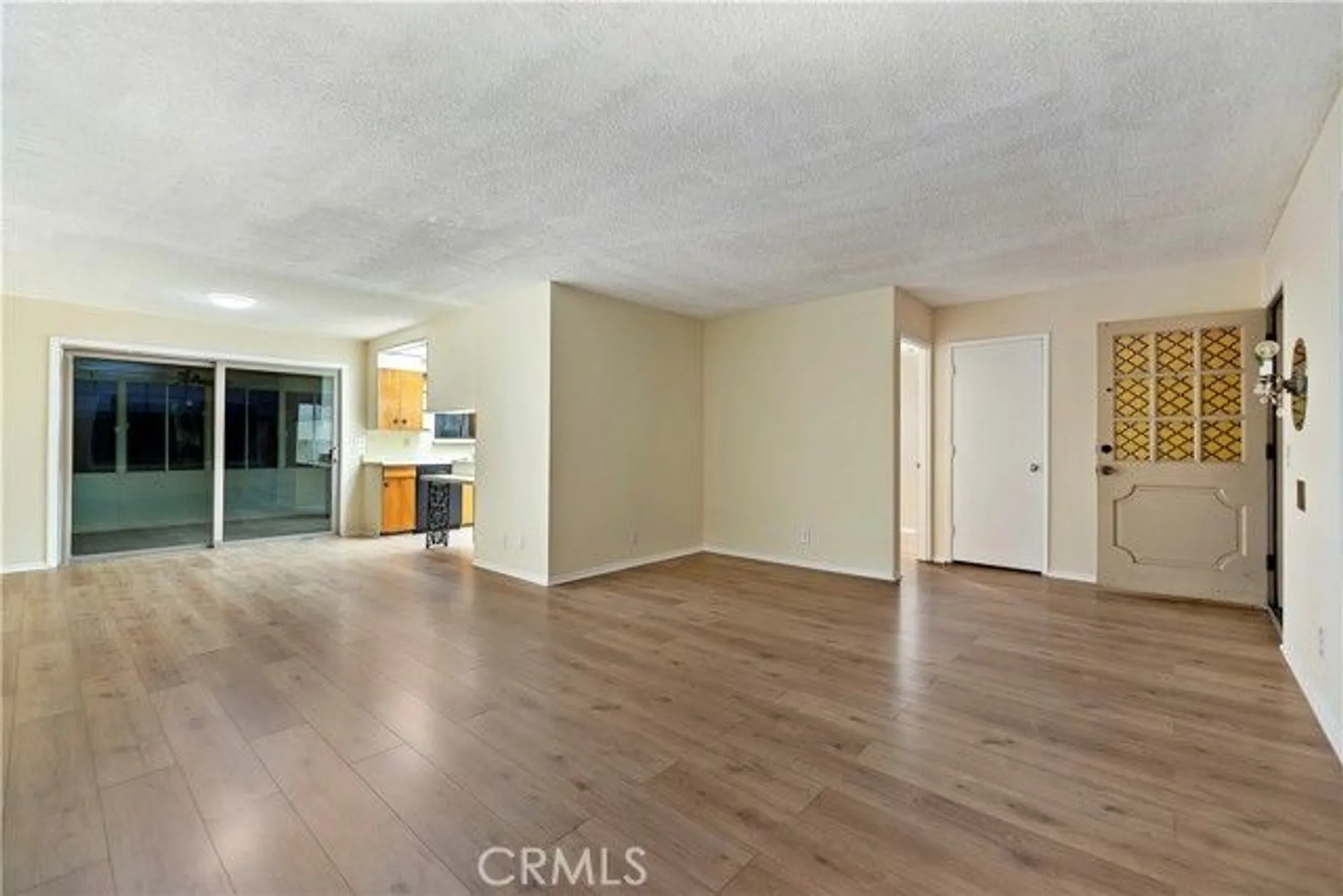 Property Slideshow image 8 of 20 | 1560 amberwood dr, Hemet, CA, 92543