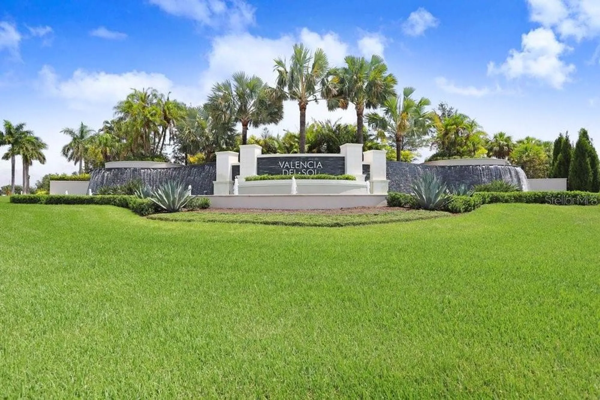 Property Slideshow image 24 of 35 | 4749 avila lakes dr, Wimauma, FL, 33598