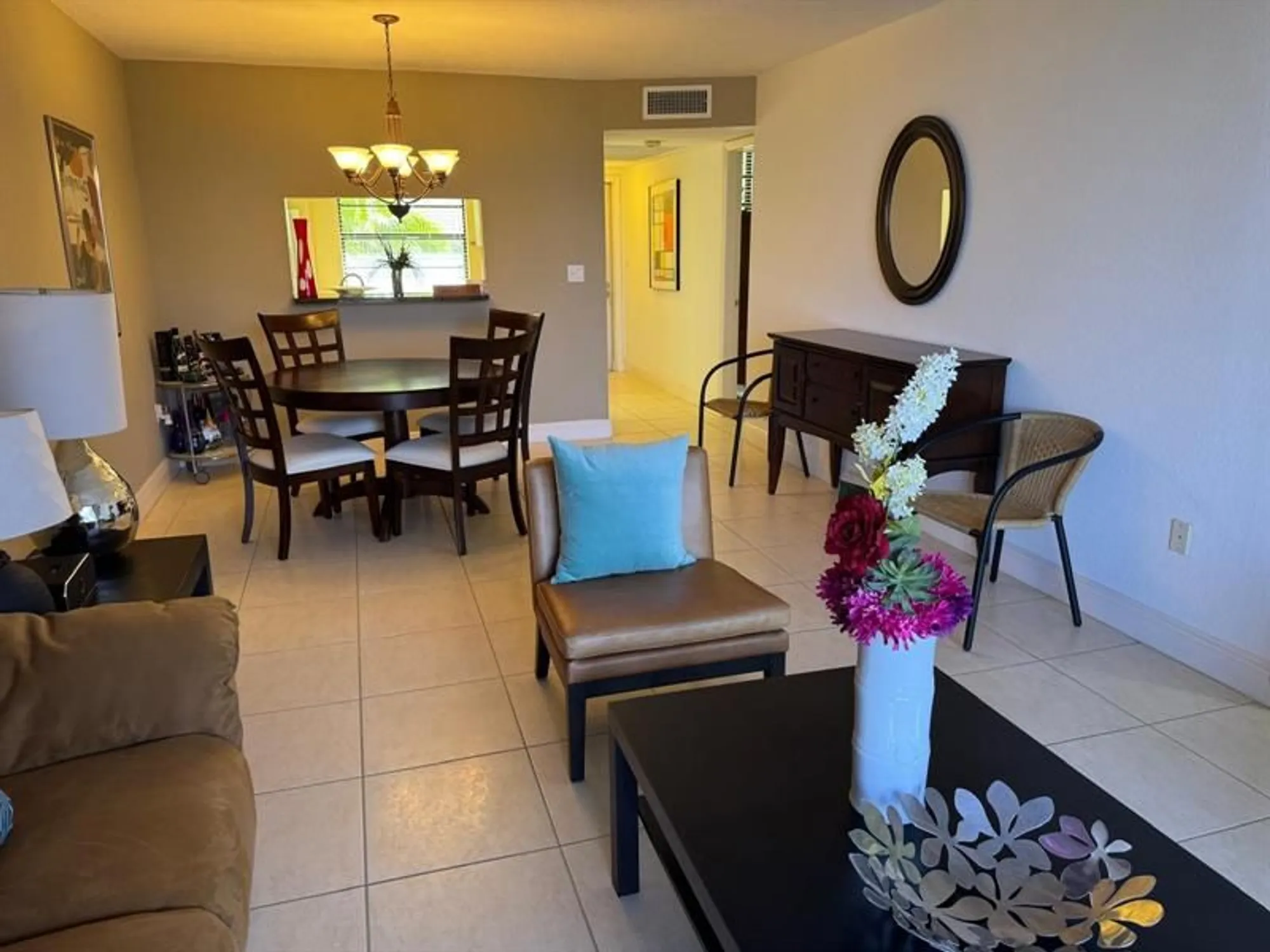 Property Slideshow image 11 of 60 | 900 colony point cir 407, Pembroke Pines, FL, 33026