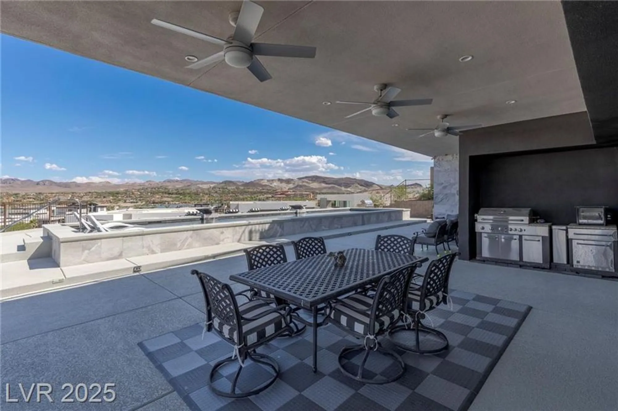 Property Slideshow image 52 of 85 | 53 falling ridge ln, Henderson, NV, 89011