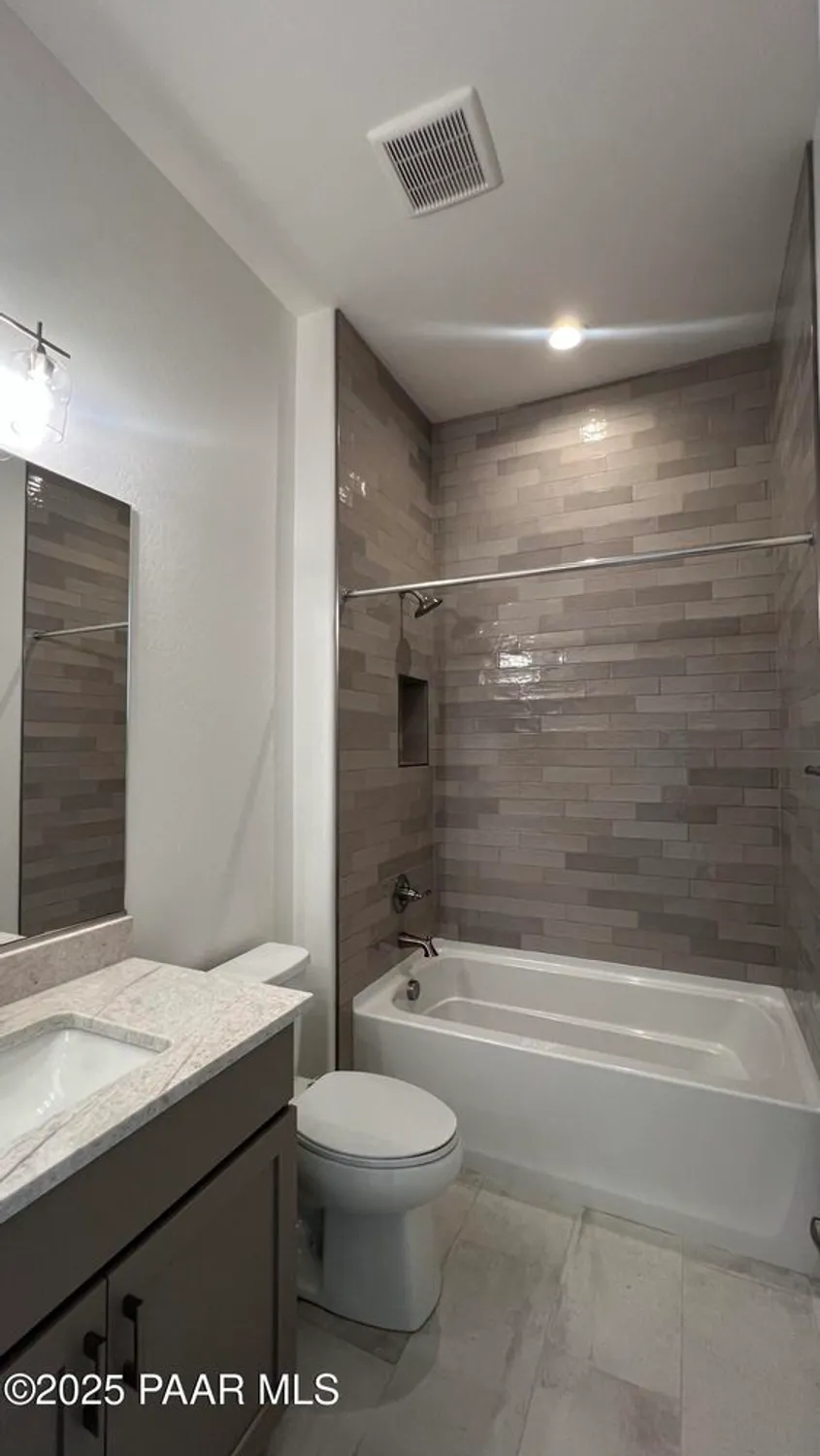 Property Slideshow image 11 of 14 | 5229 meandering trl, Prescott, AZ, 86301