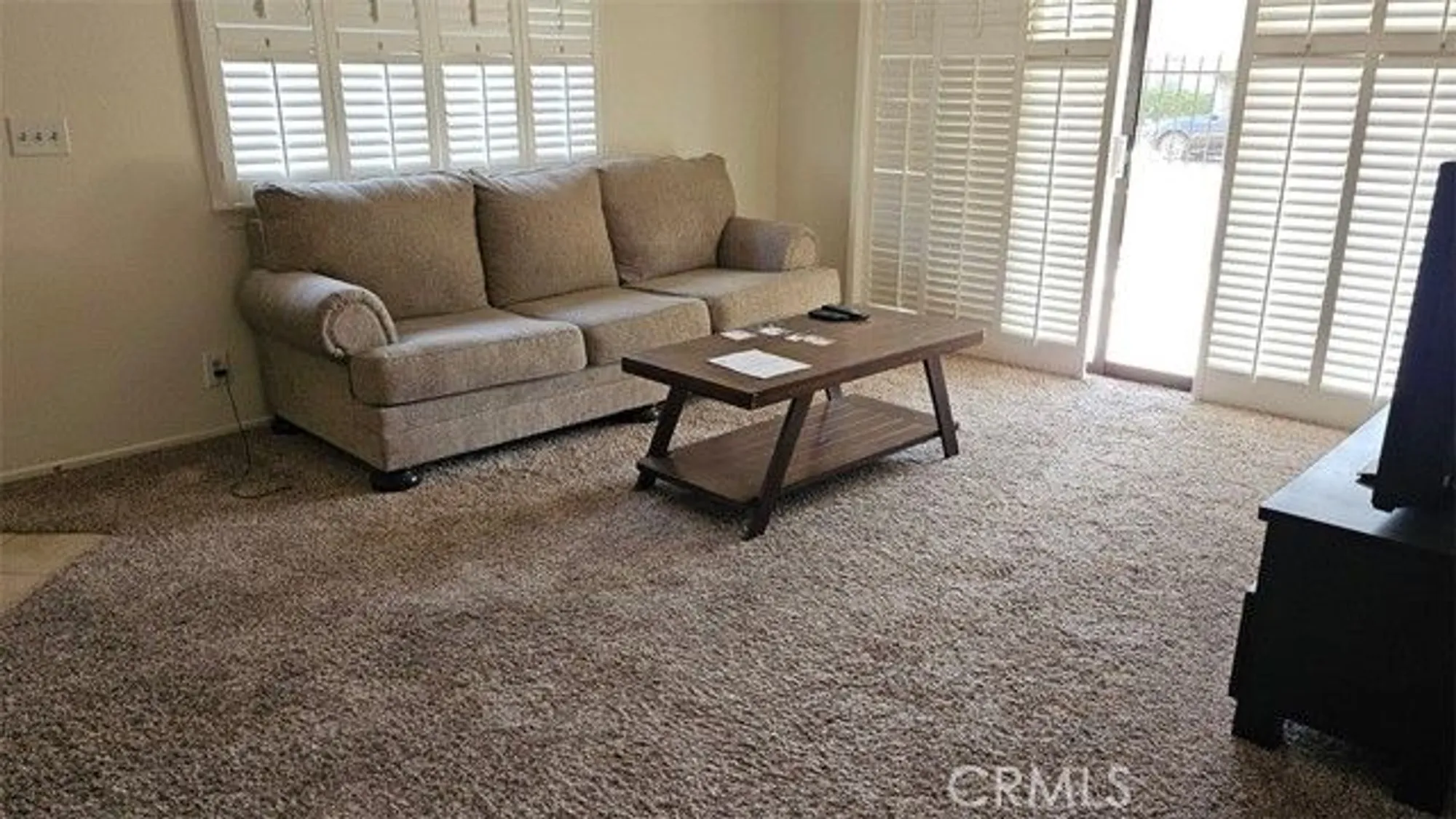 Property Slideshow image 4 of 23 | 11620 locust ln, Apple Valley, CA, 92308