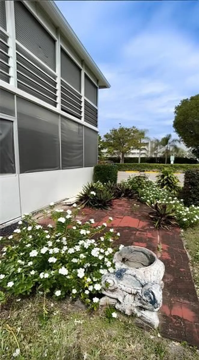 Property Slideshow image 20 of 43 | 109 harwood j # 109, Deerfield Beach, FL, 33442