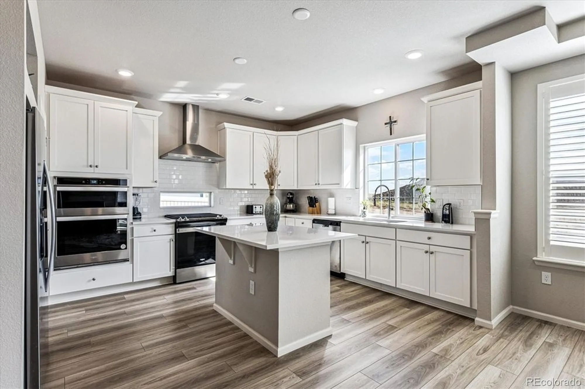 Property Slideshow image 8 of 28 | 5126 n quemoy ct, Aurora, CO, 80019