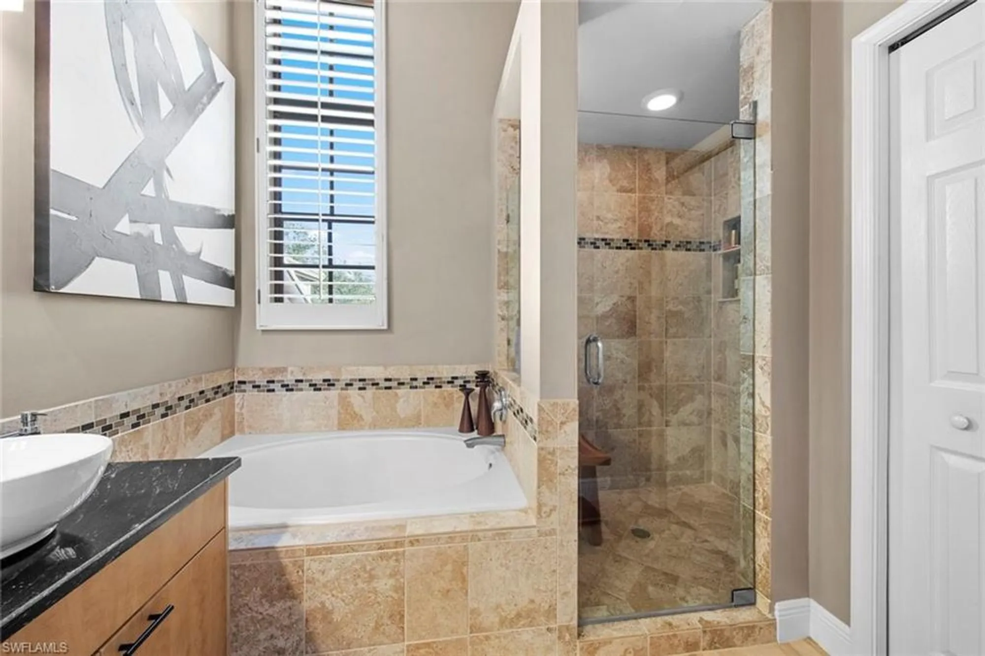 Property Slideshow image 26 of 40 | 27031 oakwood lake dr 201, Bonita Springs, FL, 34134