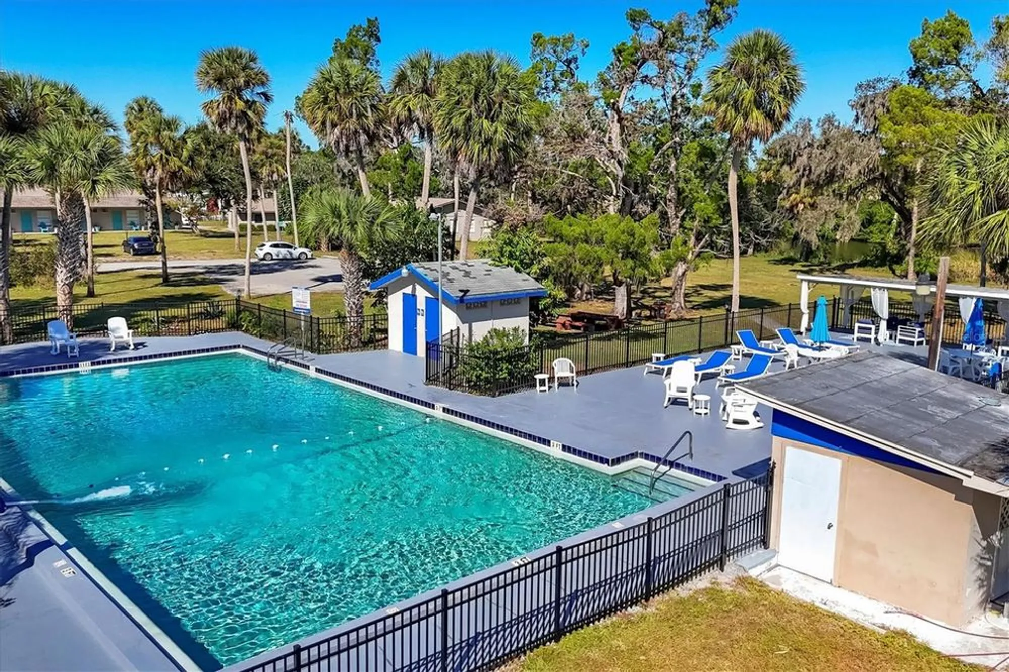 Property Slideshow image 29 of 34 | 1111 w faith cir apt 2004, Bradenton, FL, 34212