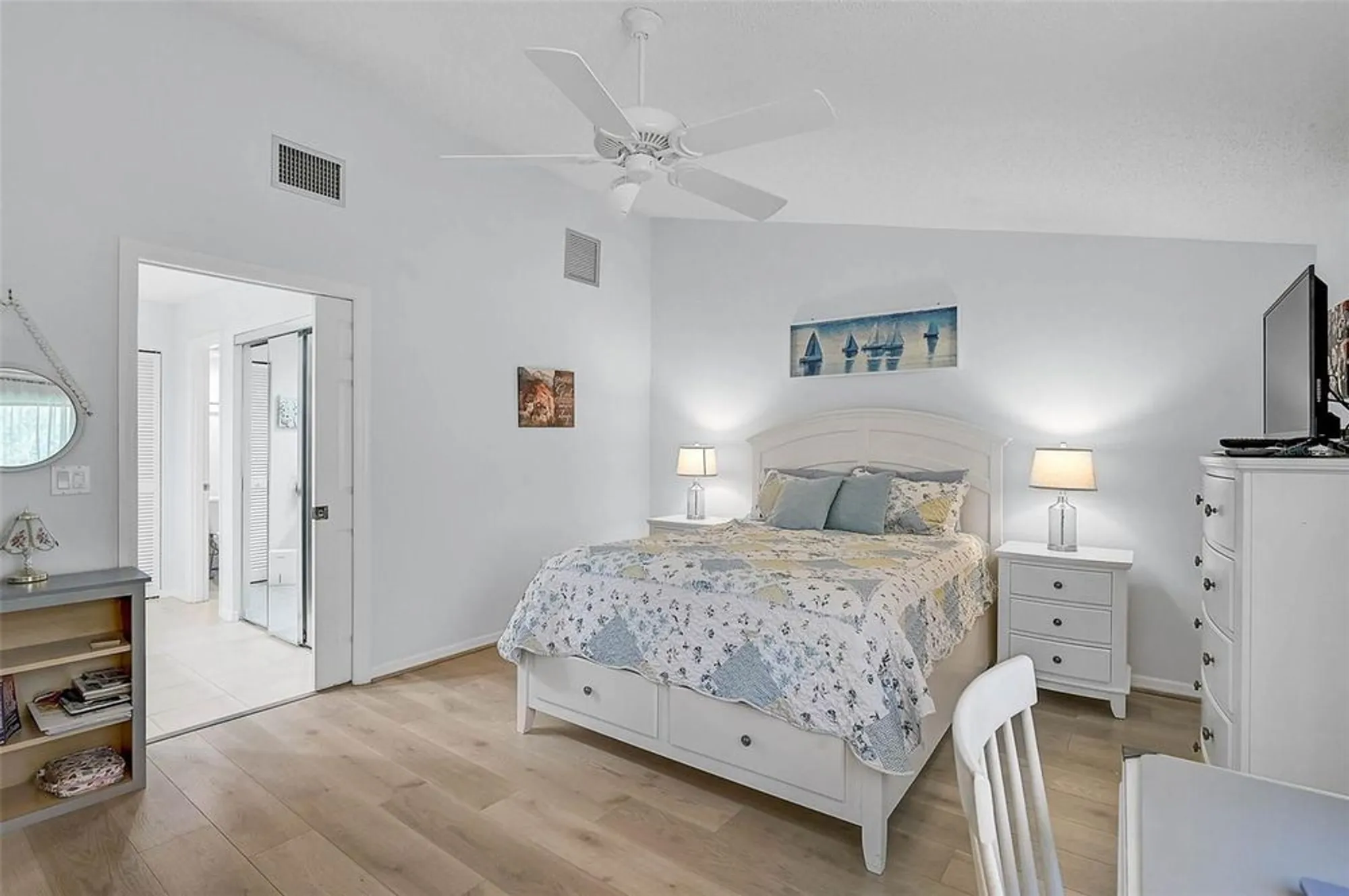 Property Slideshow image 21 of 50 | 7363 oak moss dr # 33, Sarasota, FL, 34241