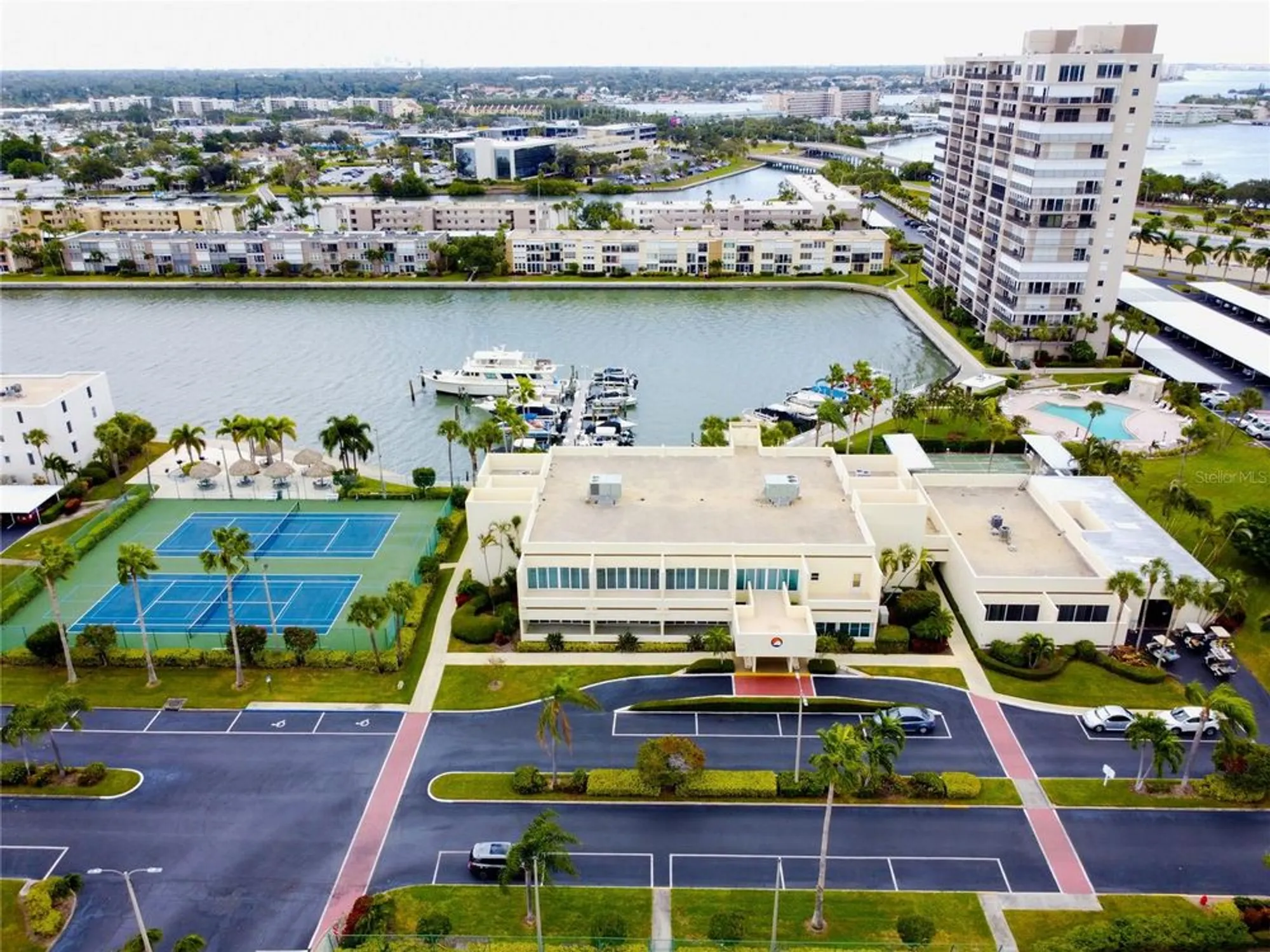 Property Slideshow image 34 of 41 | 7540 bay island dr 251, South Pasadena, FL, 33707