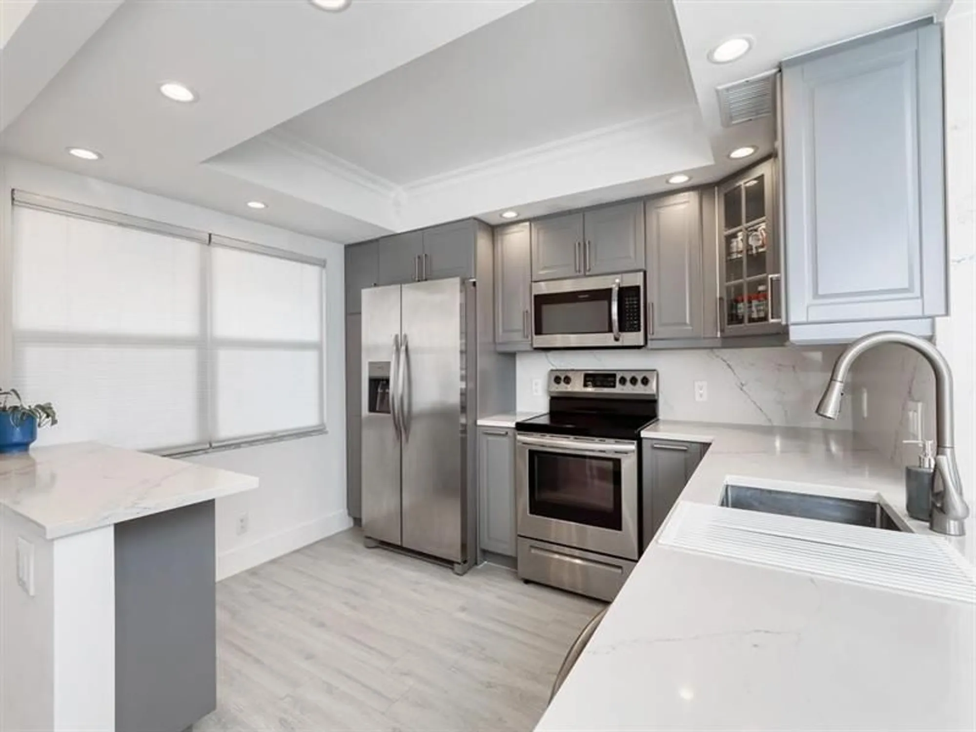 Property Slideshow image 4 of 31 | 3004 portofino isle b2, Coconut Creek, FL, 33066