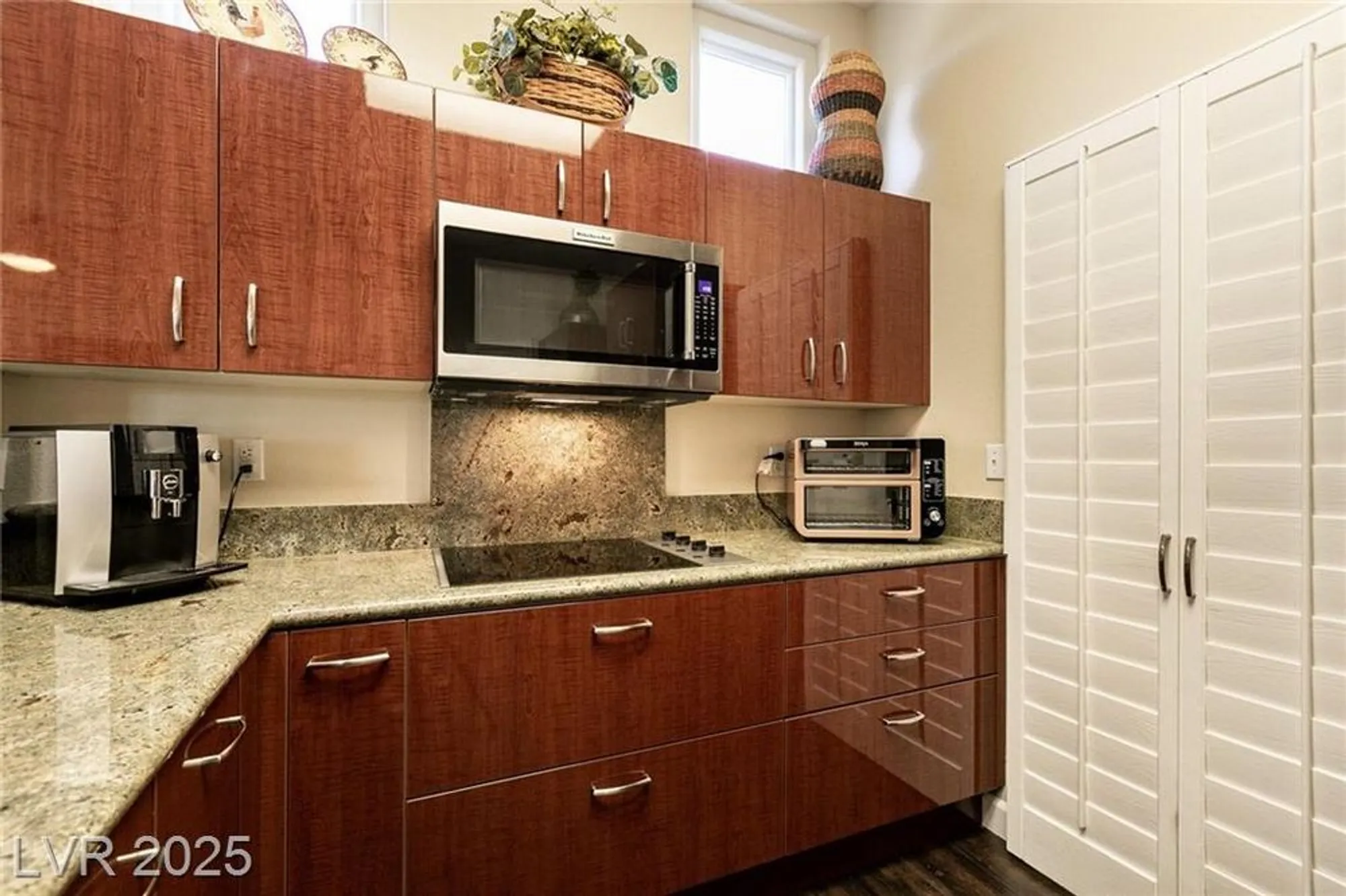 Property Slideshow image 15 of 46 | 1901 capestone st, Las Vegas, NV, 89134