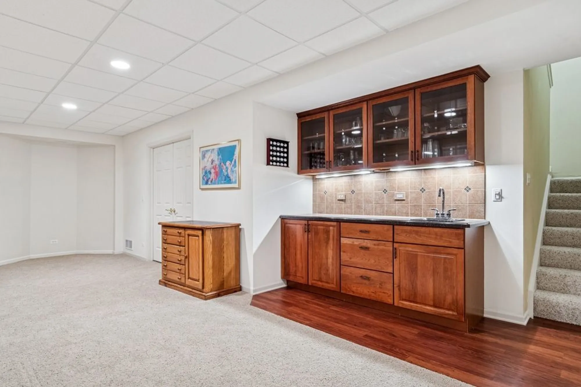 Property Slideshow image 23 of 40 | 1504 mansfield dr, Aurora, IL, 60502