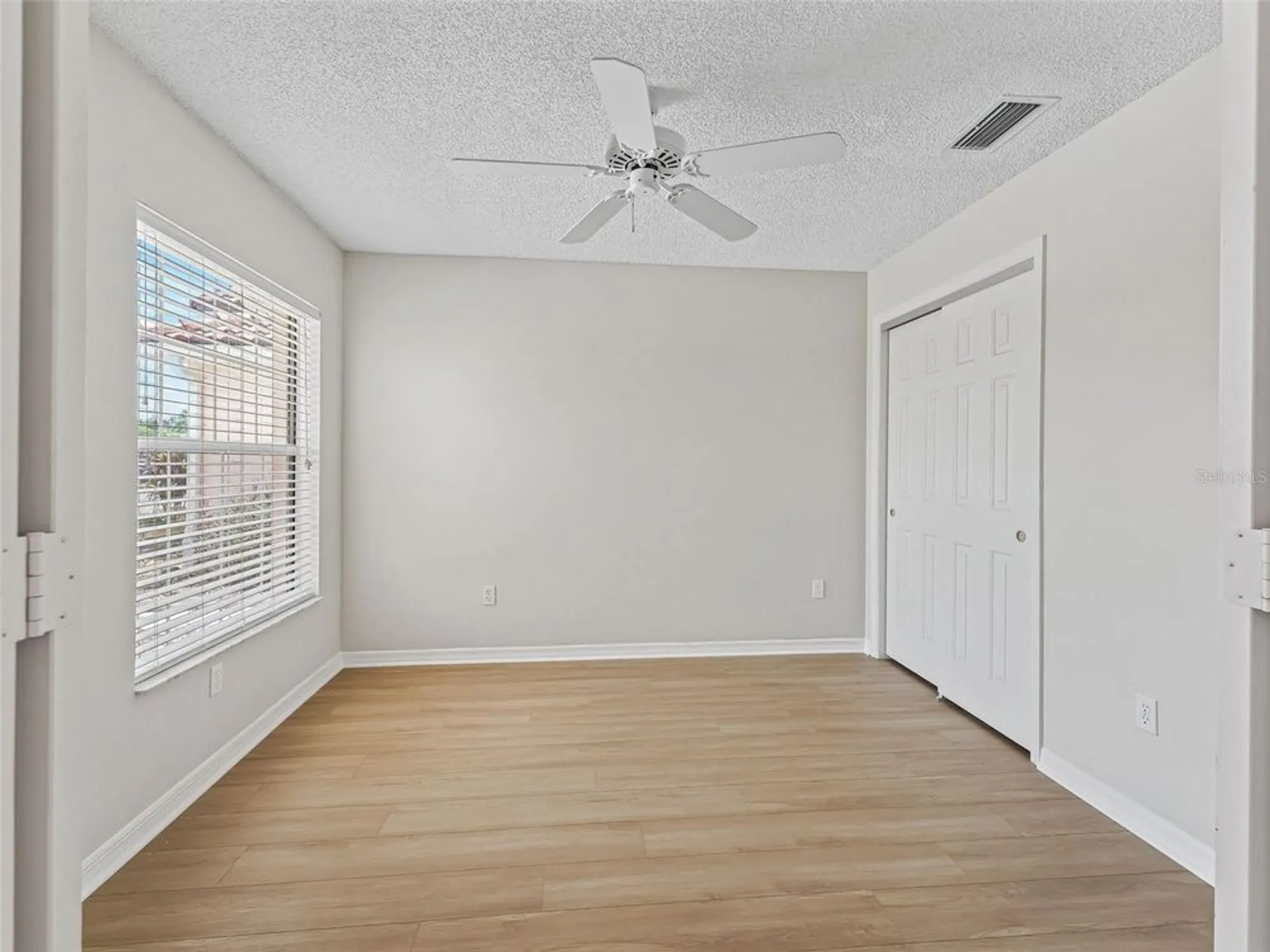 Property Slideshow image 4 of 31 | 1305 santa maria ave, The Villages, FL, 32159