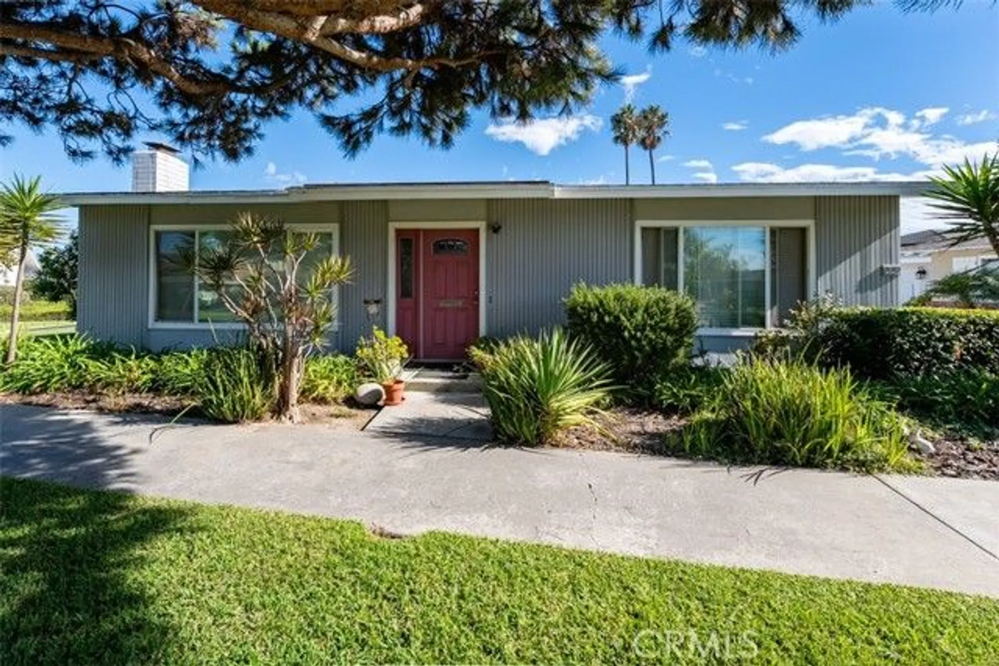 Property Slideshow image 2 of 31 | 229 monte vista 12, San Clemente, CA, 92672