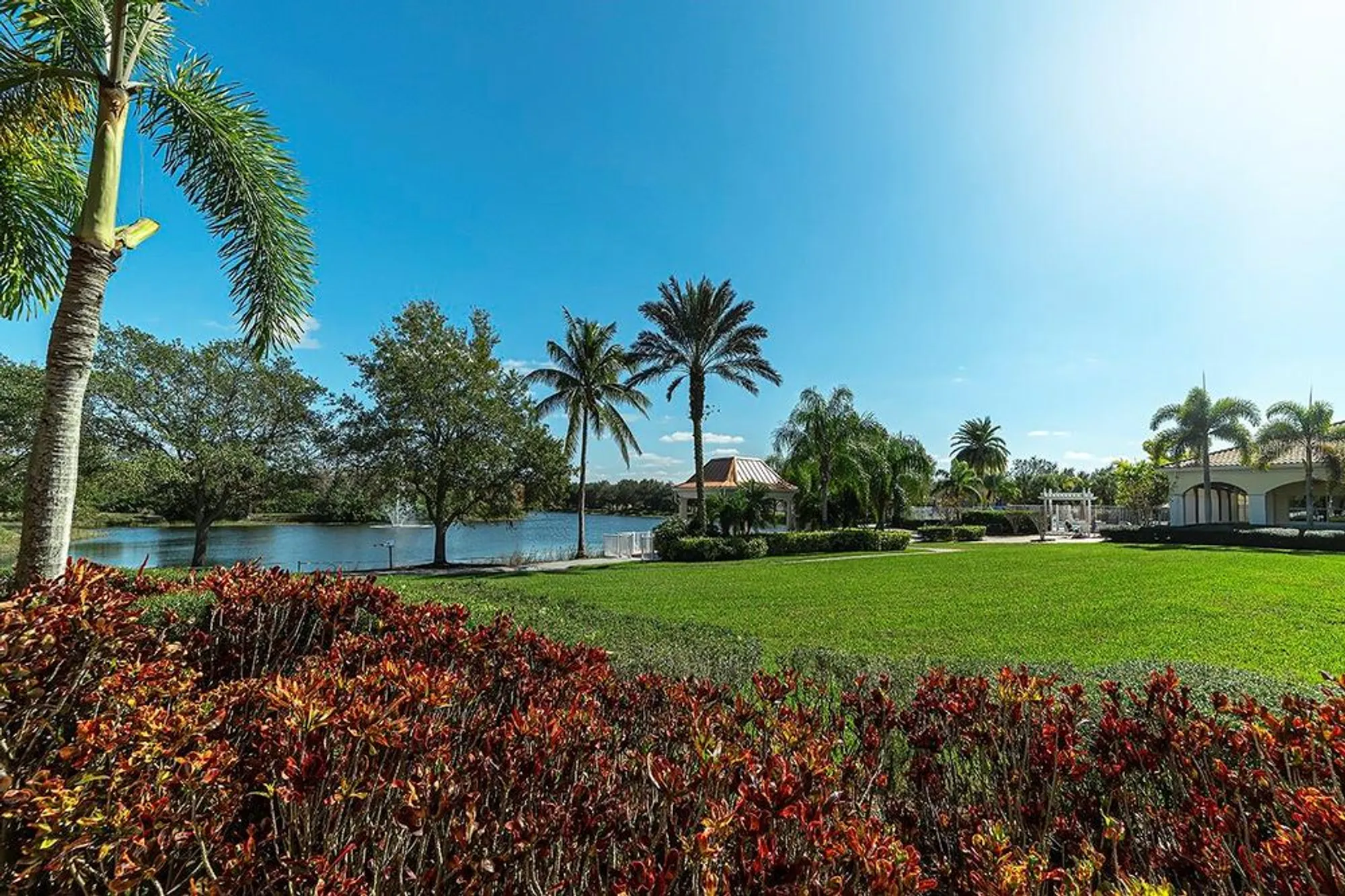 Property Slideshow image 42 of 50 | 5877 ferrara dr, Sarasota, FL, 34238