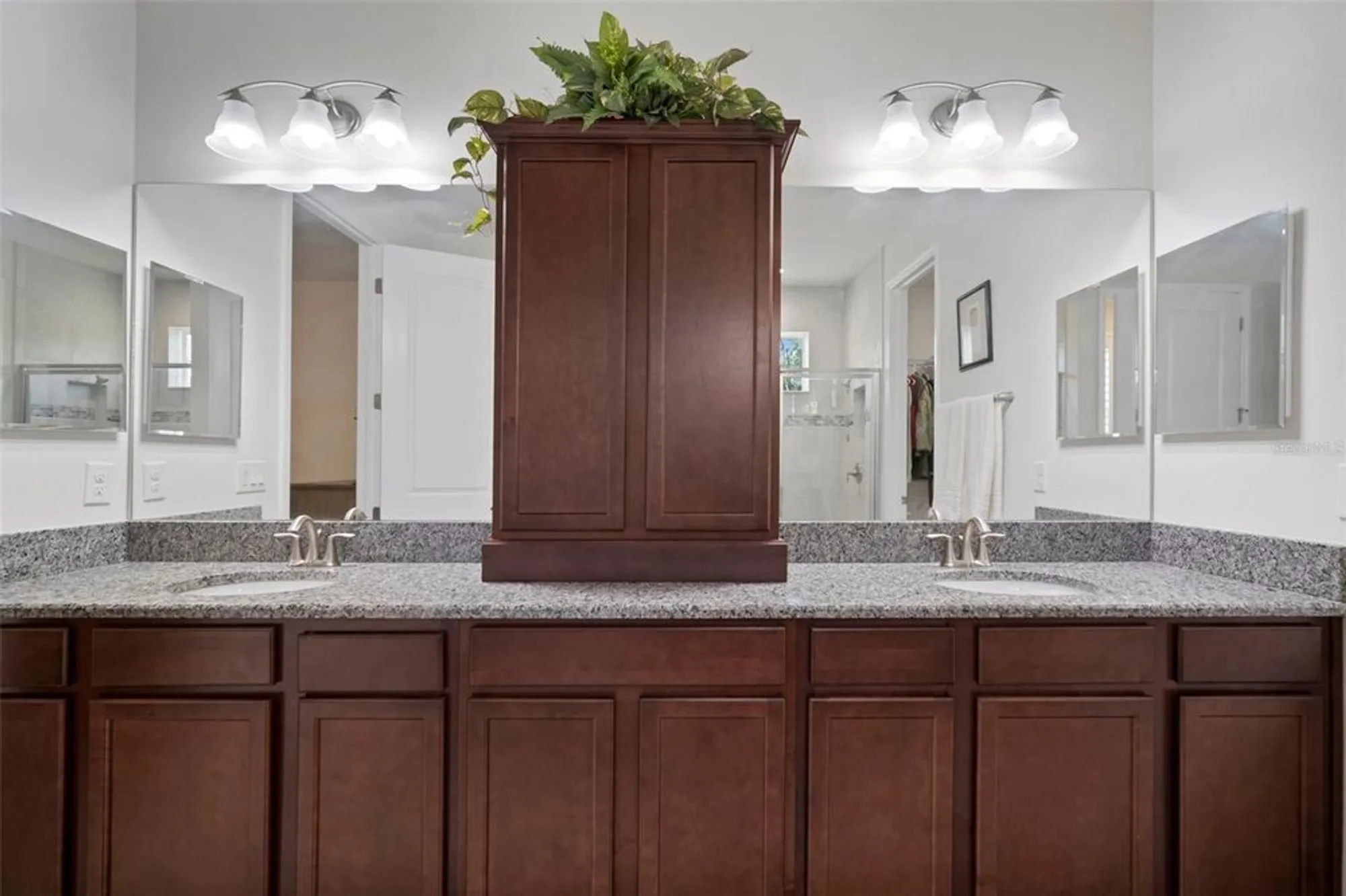 Property Slideshow image 19 of 93 | 5102 coastal scene dr, Apollo Beach, FL, 33572