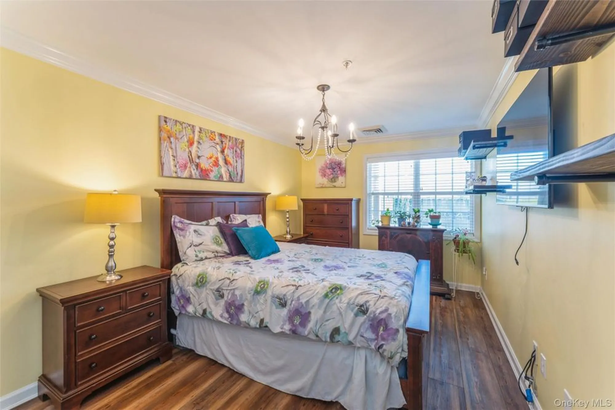 Property Slideshow image 21 of 31 | 1207 willow ln, Valley Stream, NY, 11580