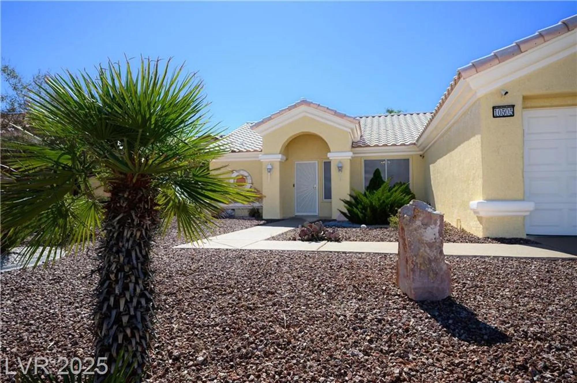 Property Slideshow image 26 of 74 | 10505 linden wood ct, Las Vegas, NV, 89134