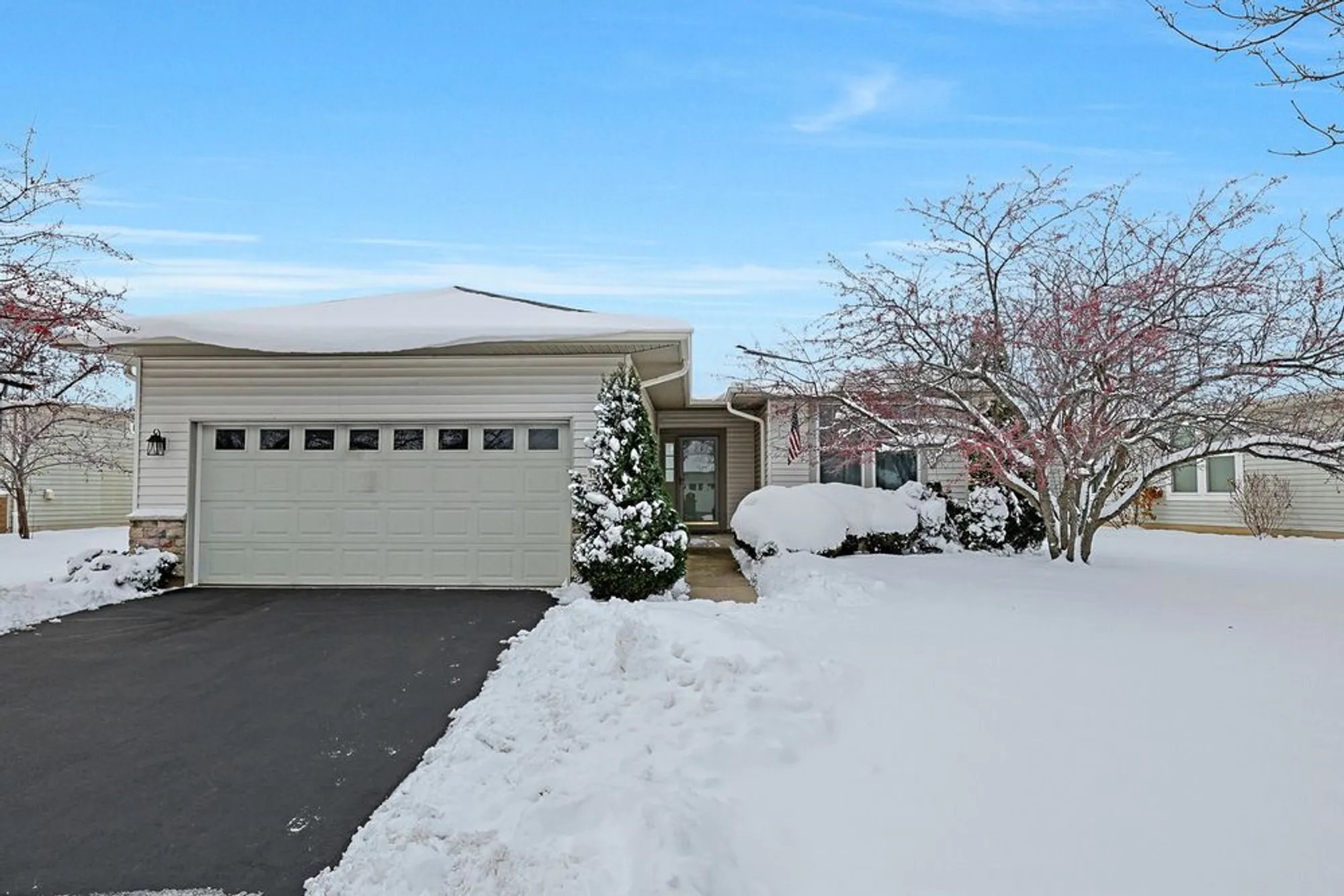 Property Slideshow image 1 of 1 | , Huntley, IL, 60142