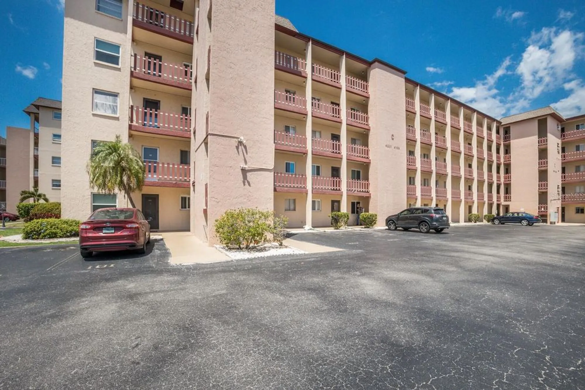 Property Slideshow image 1 of 35 | 4015 lake bayshore dr # 108, Bradenton, FL, 34205