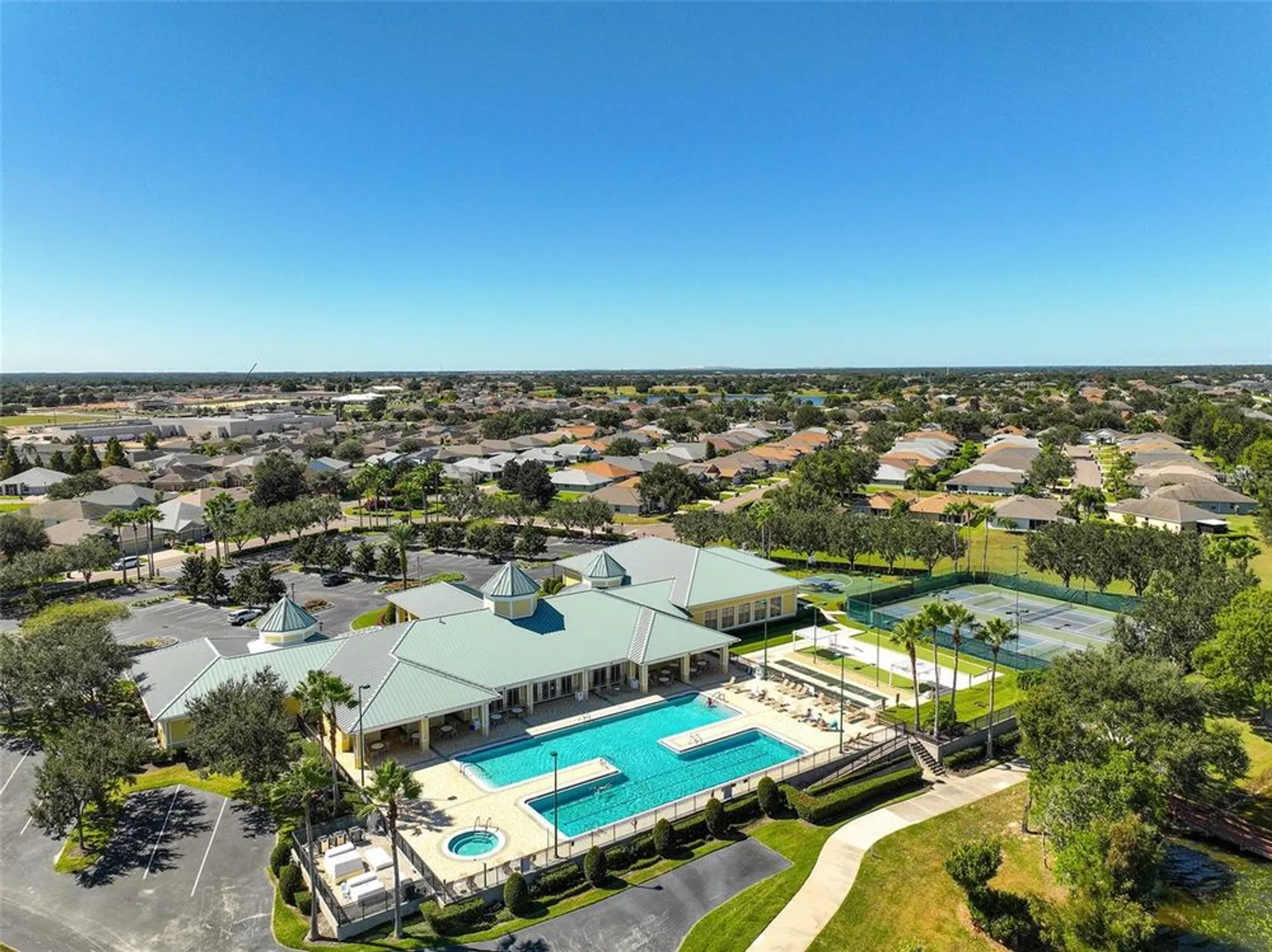 Property Slideshow image 6 of 36 | 3667 plymouth dr, Winter Haven, FL, 33884
