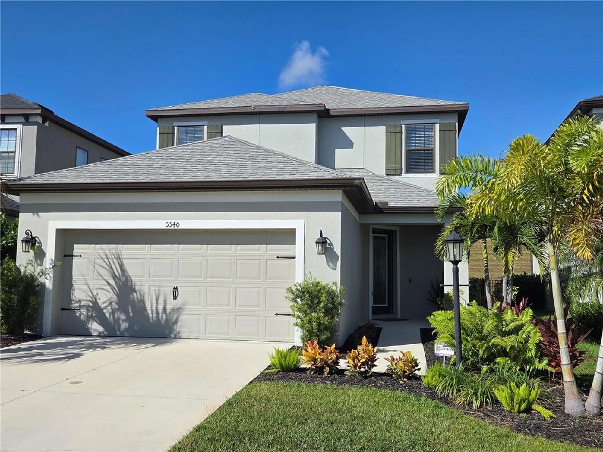 Property Slideshow image 1 of 54 | 5540 summit gln, Bradenton, FL, 34203