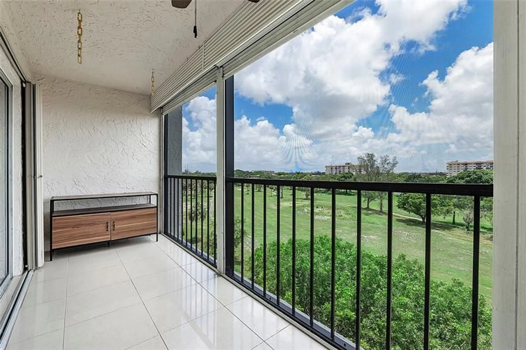 Property Slideshow image 1 of 22 | 5860 nw 44th st 706, Lauderhill, FL, 33319