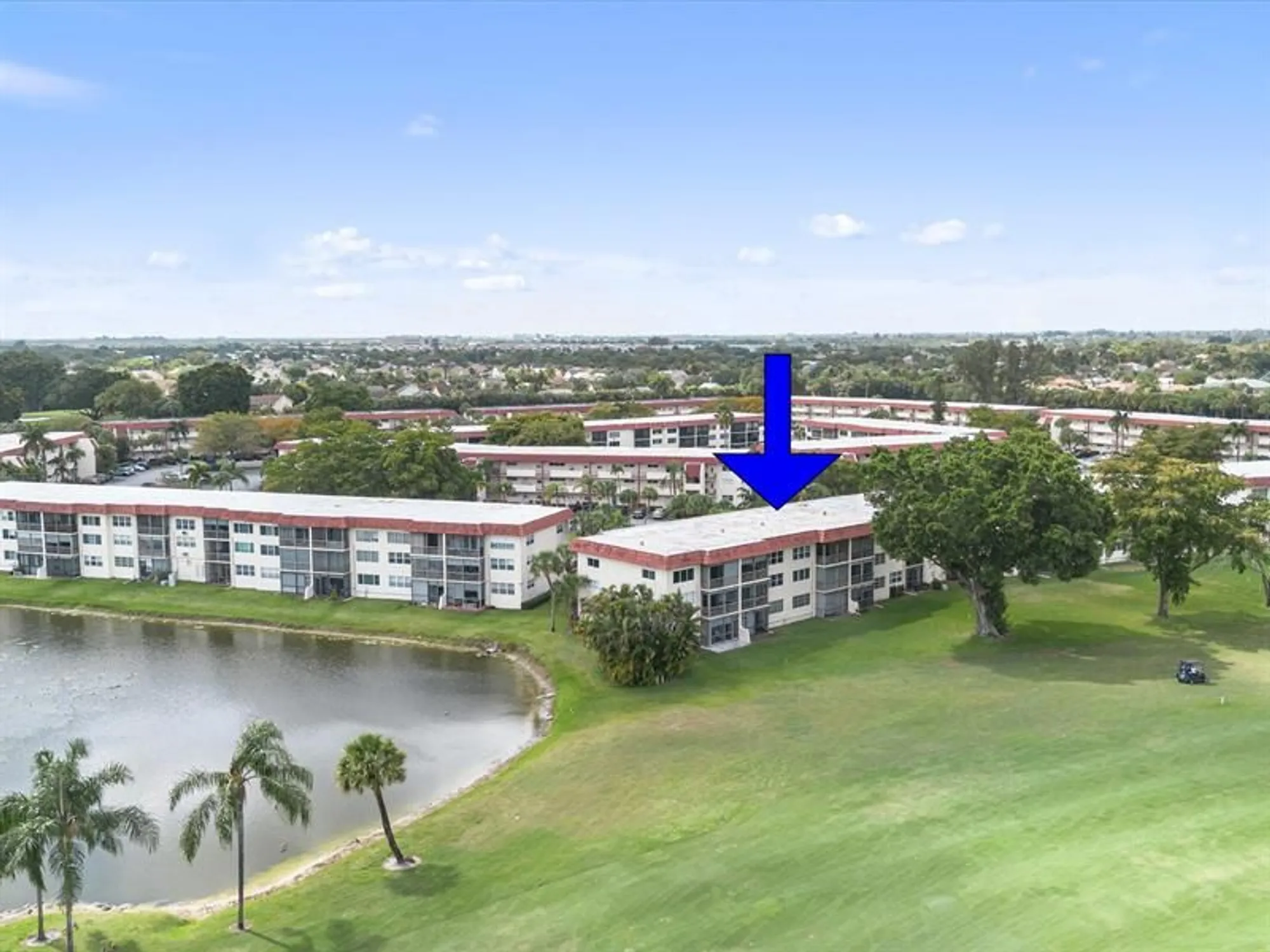 Property Slideshow image 3 of 44 | 9300 n hollybrook lake dr 303, Pembroke Pines, FL, 33025