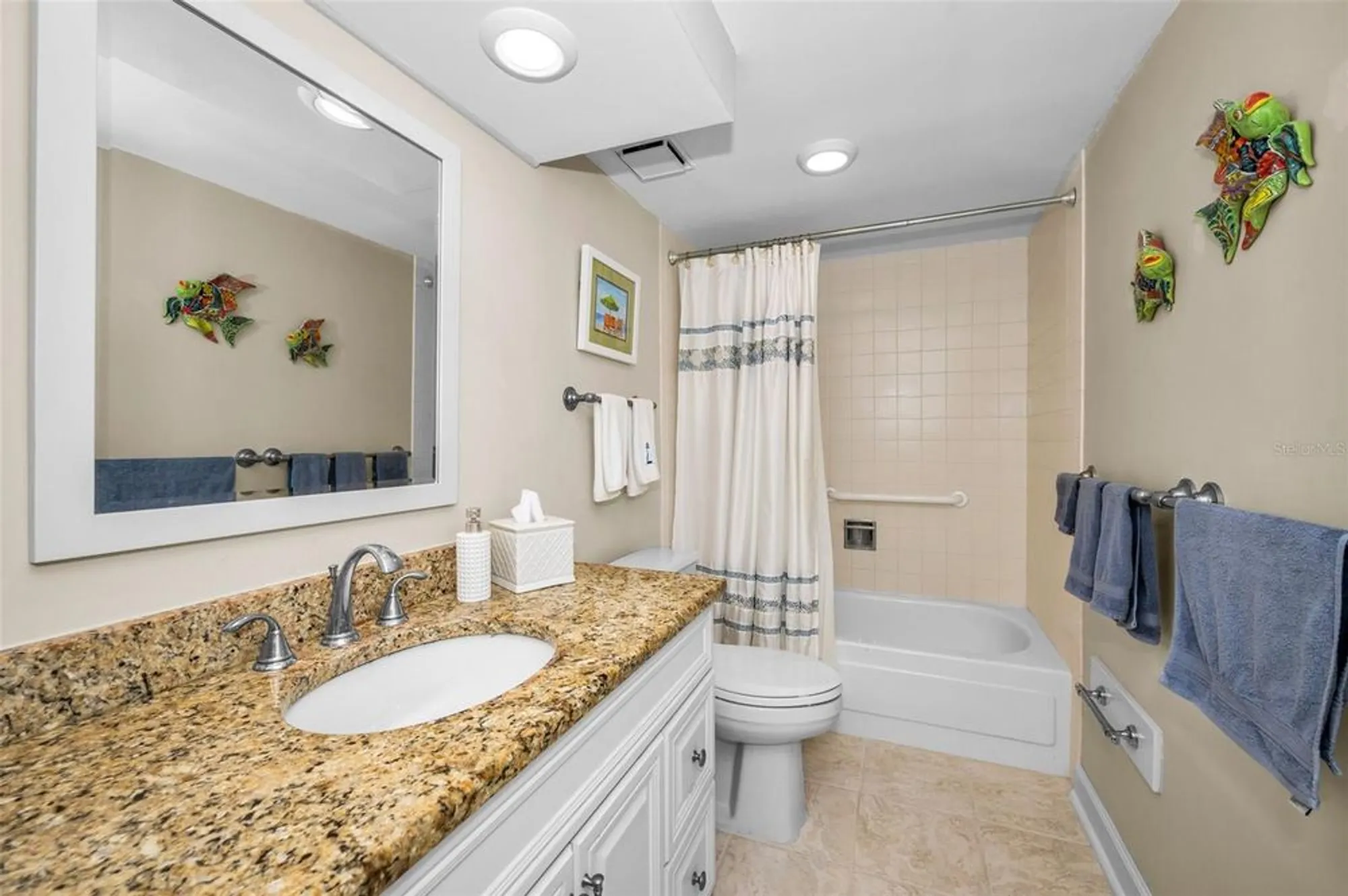 Property Slideshow image 32 of 42 | 632 edgewater dr 433, Dunedin, FL, 34698