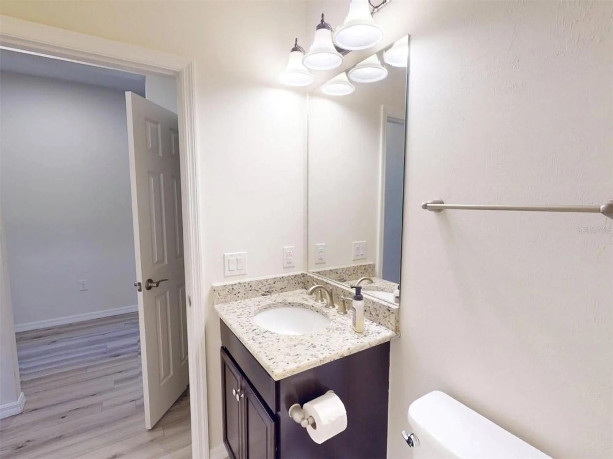 Property Slideshow image 43 of 85 | 2476 daisy dr, North Port, FL, 34289