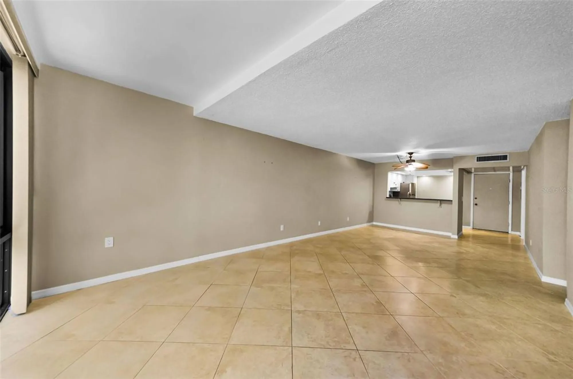 Property Slideshow image 10 of 49 | 14130 rosemary ln apt 3306, Largo, FL, 33774