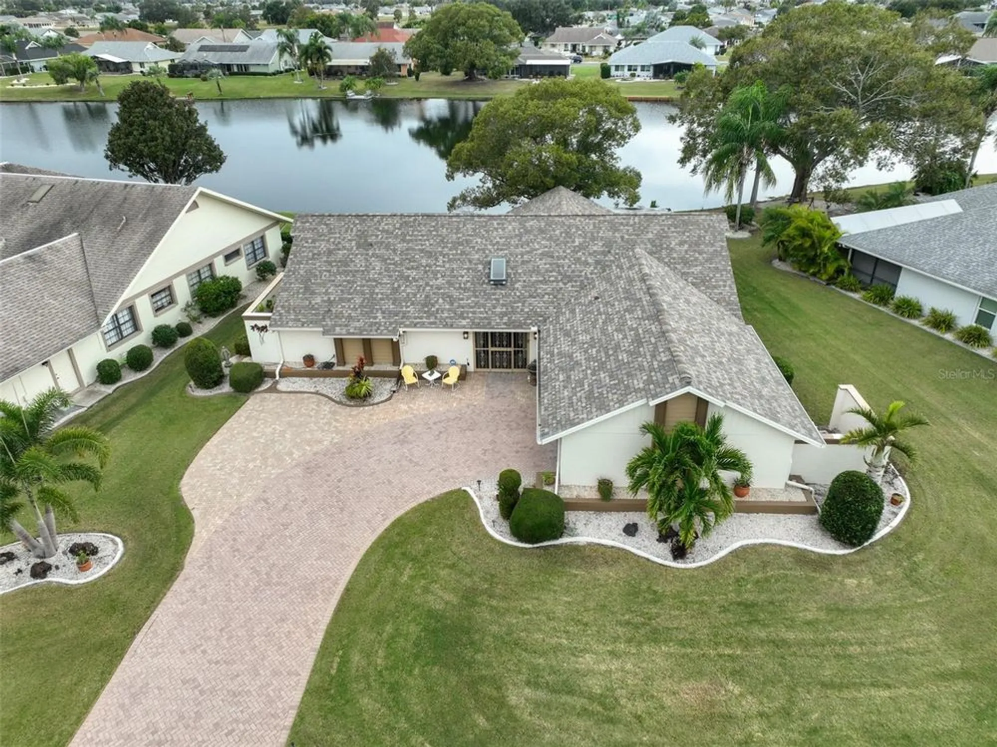Property Slideshow image 1 of 59 | 1928 east view dr, Sun City Center, FL, 33573