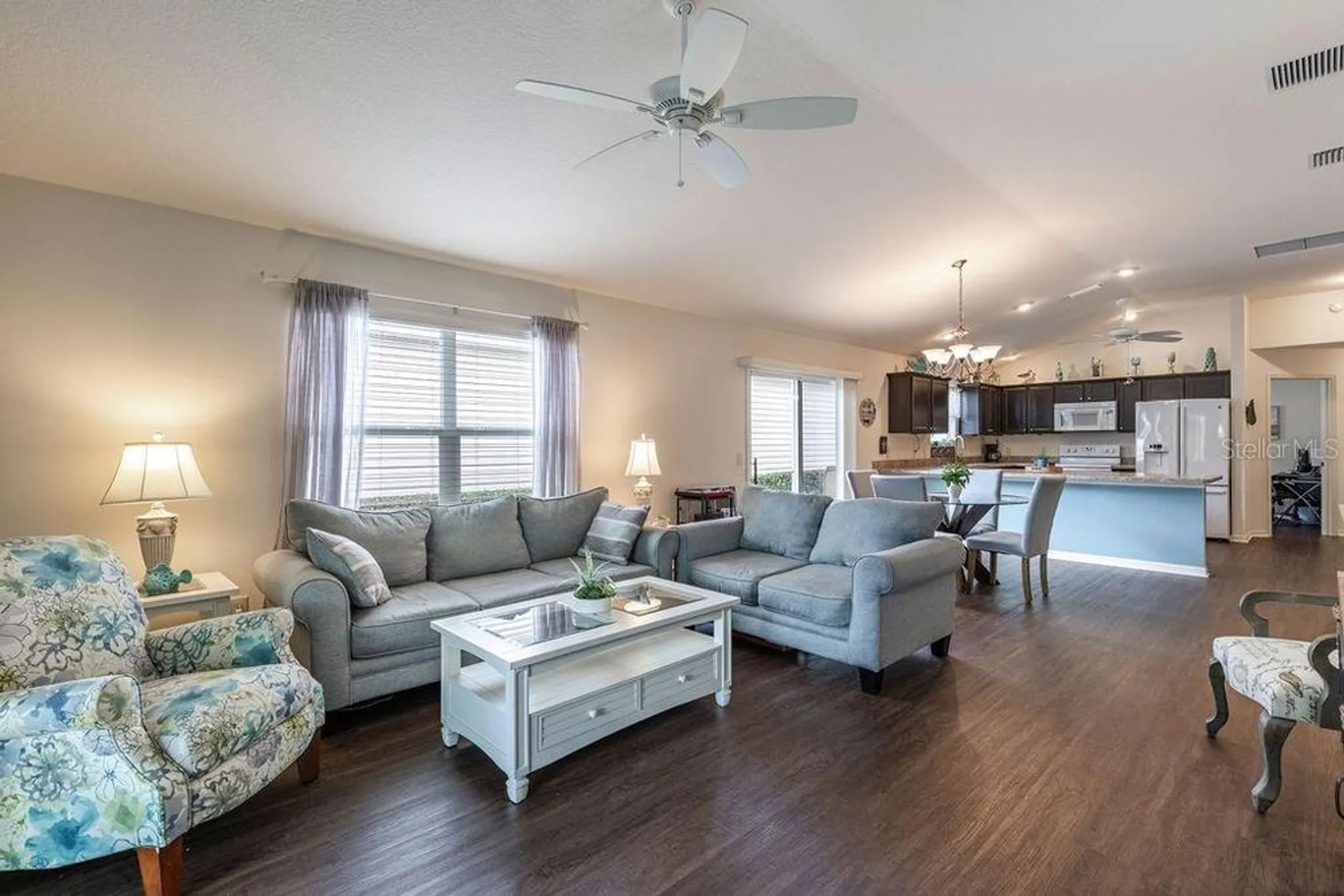 Property Slideshow image 3 of 31 | 852 sapphire pl, The Villages, FL, 32163