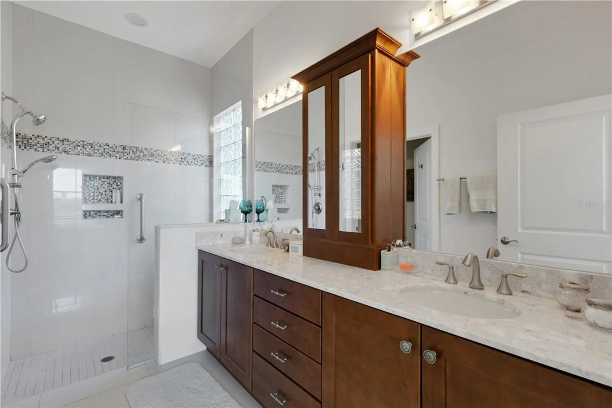 Property Slideshow image 30 of 69 | 10417 crooked creek dr, Venice, FL, 34293