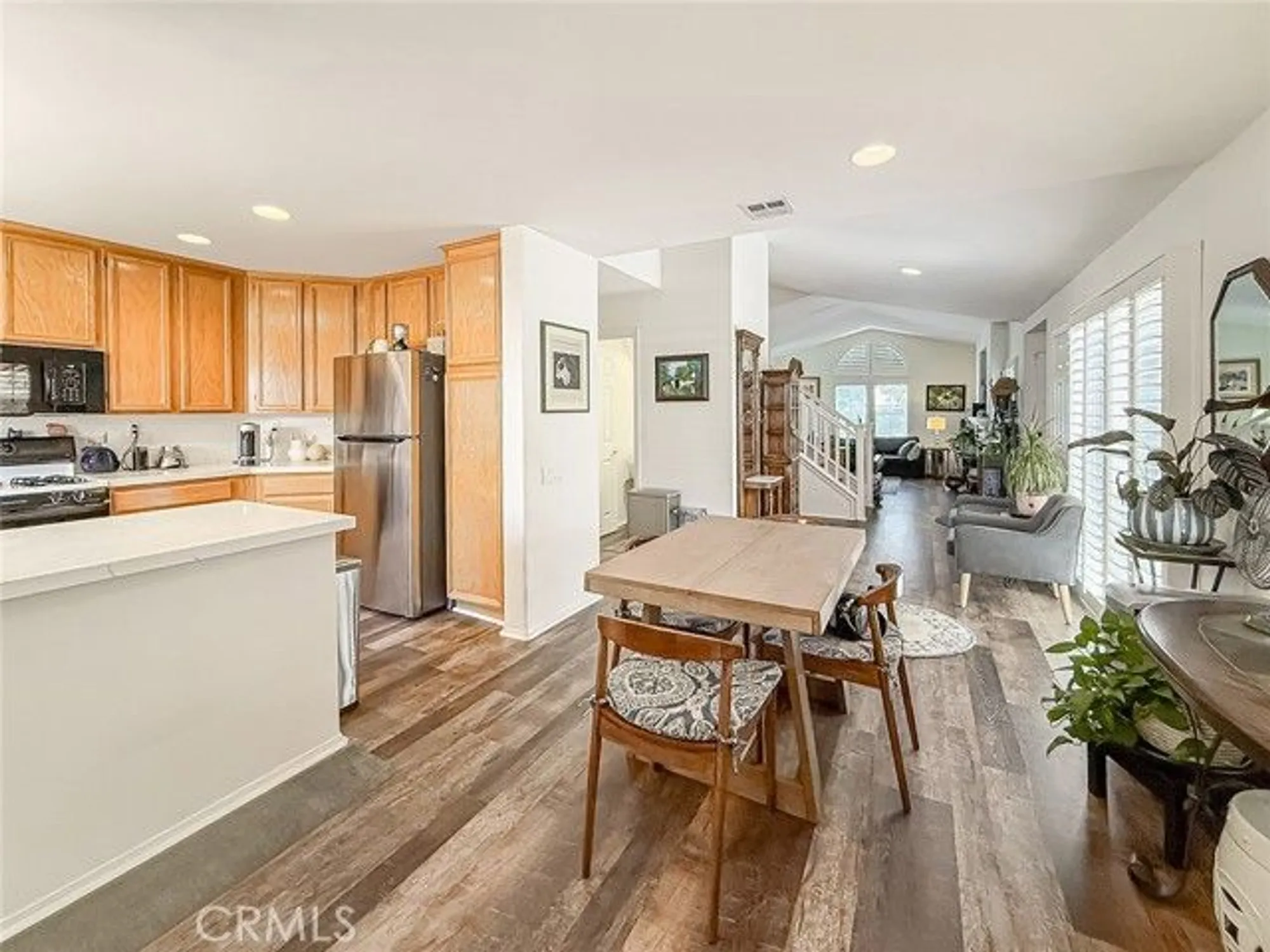 Property Slideshow image 14 of 47 | 2037 freesia ave, Simi Valley, CA, 93063