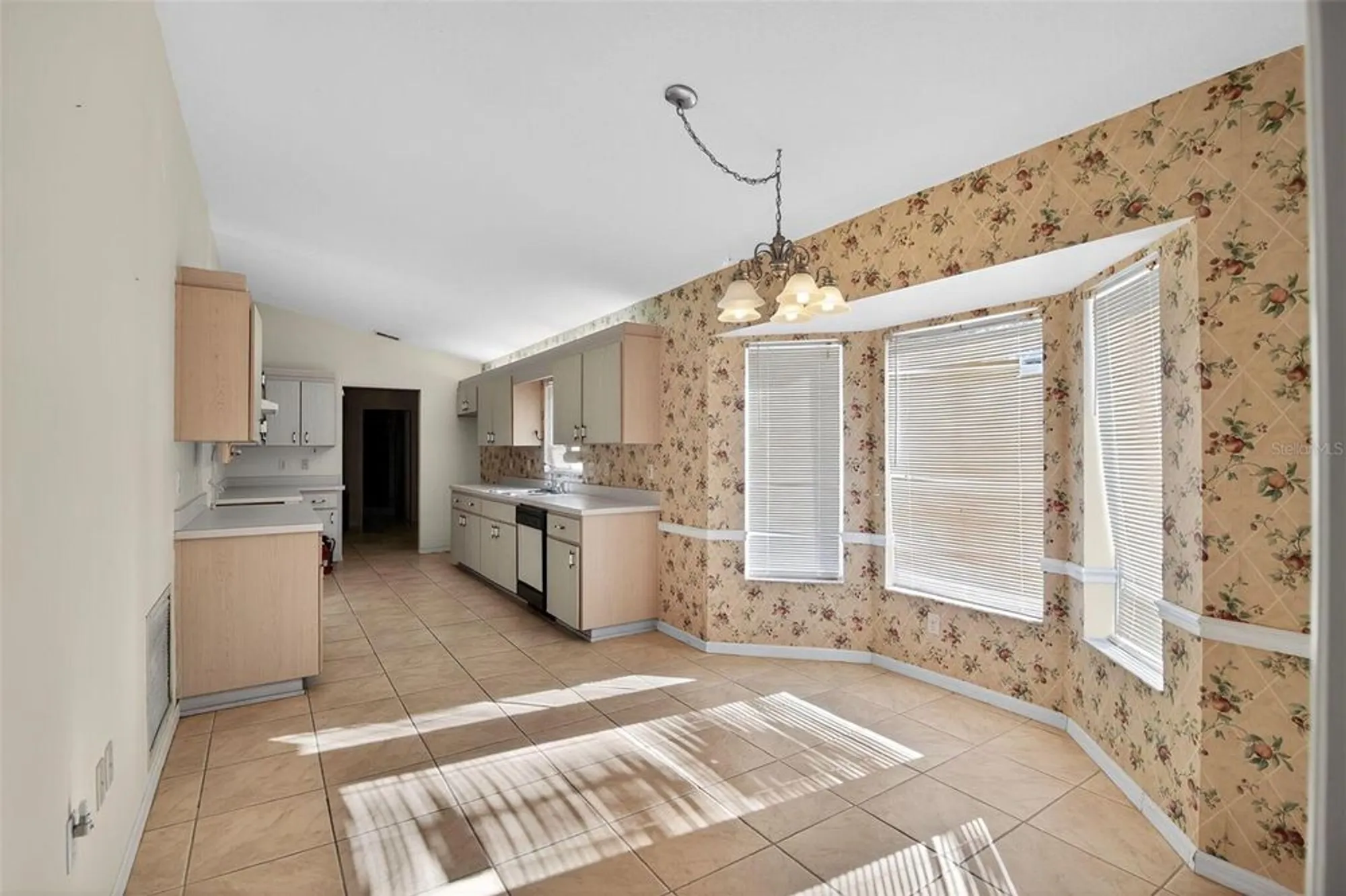 Property Slideshow image 14 of 27 | 13761 sw 115th cir, Dunnellon, FL, 34432