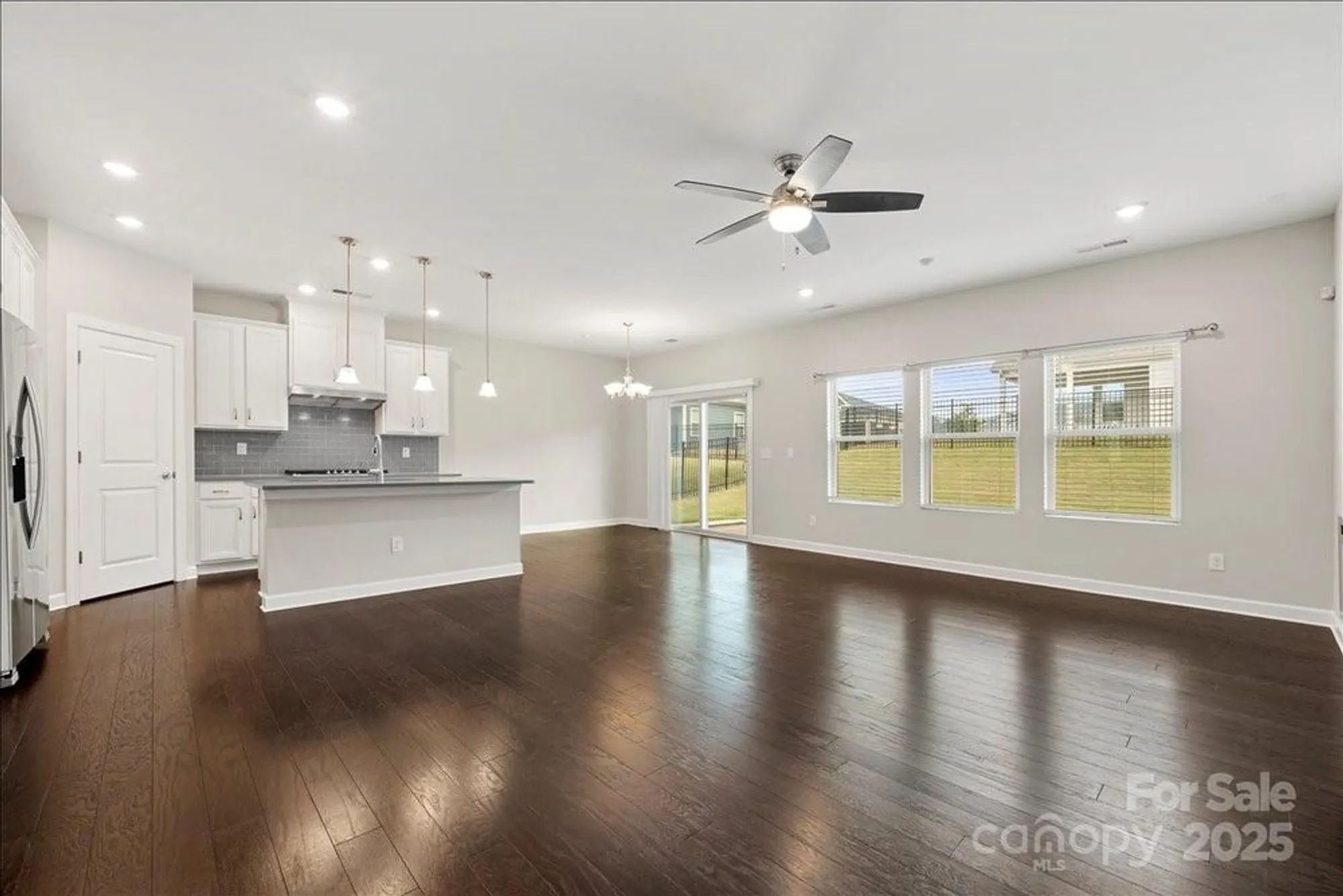 Property Slideshow image 8 of 31 | 9211 grisons ct, Charlotte, NC, 28278