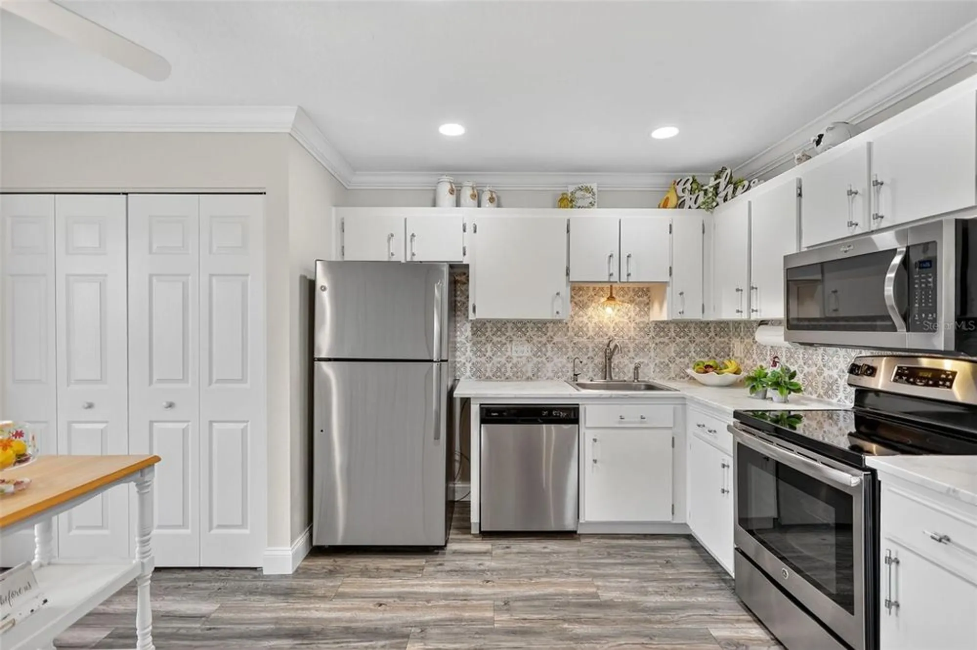 Property Slideshow image 15 of 48 | 4207 34th avenue dr w # 4207, Bradenton, FL, 34205