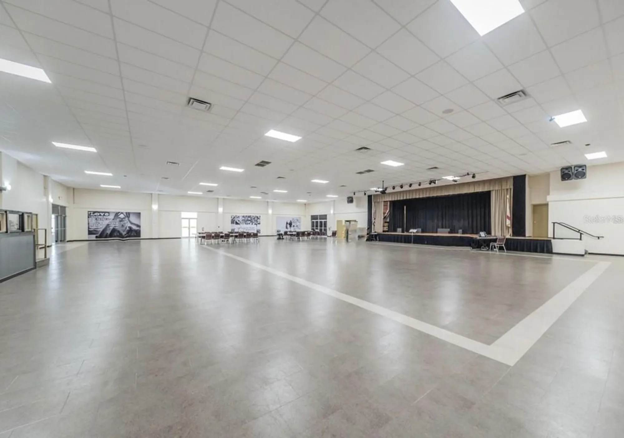 Property Slideshow image 20 of 26 | 2462 brazilia dr 42, Clearwater, FL, 33763