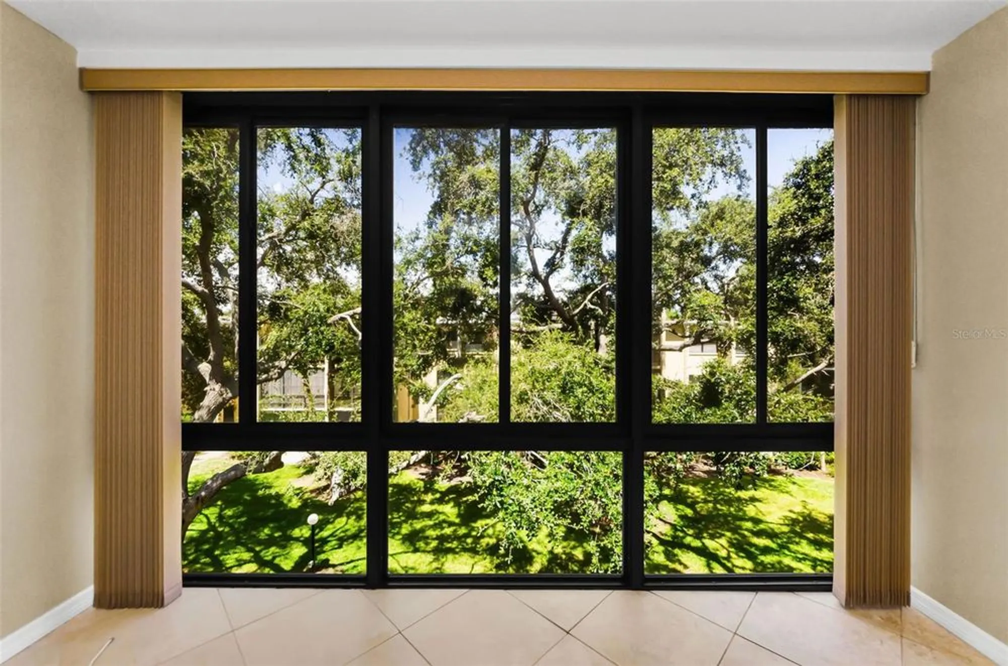 Property Slideshow image 9 of 49 | 14130 rosemary ln apt 3306, Largo, FL, 33774