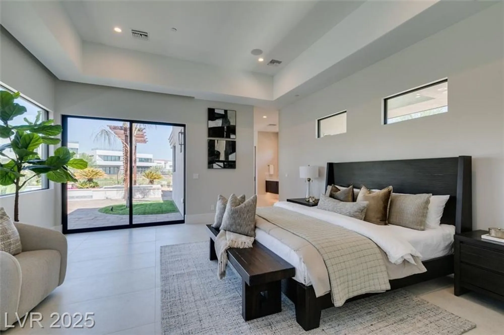 Property Slideshow image 30 of 48 | 40 reflection shores ln, Henderson, NV, 89011