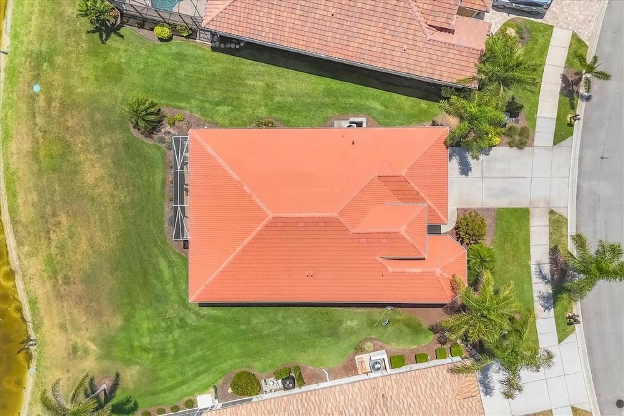 Property Slideshow image 35 of 66 | 4427 blue heron cir, North Port, FL, 34287