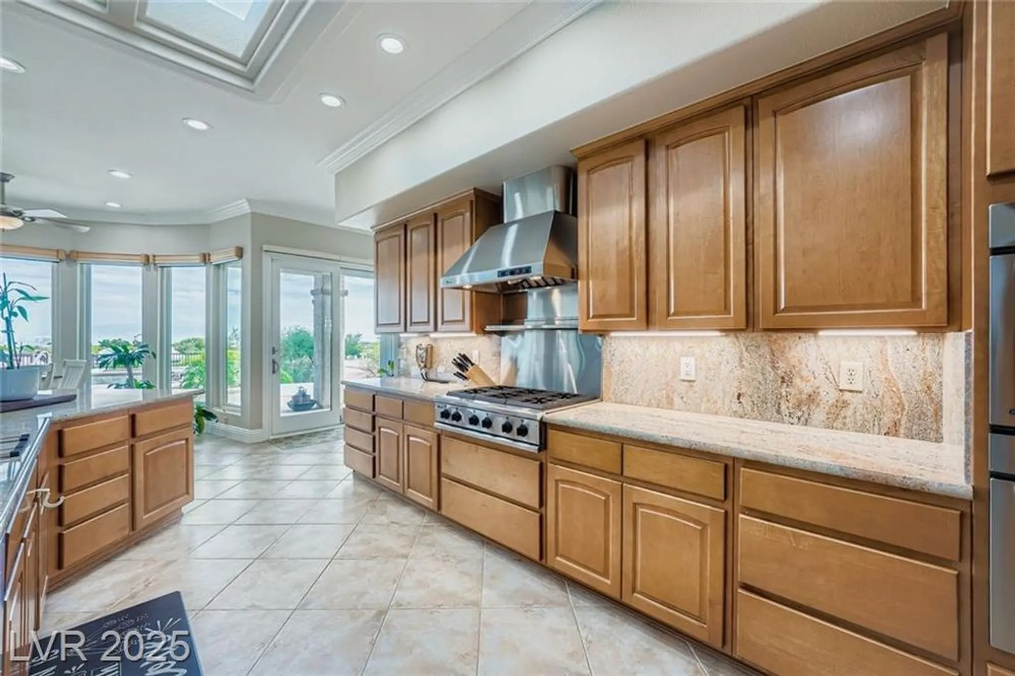 Property Slideshow image 18 of 45 | 2544 forest city dr, Henderson, NV, 89052