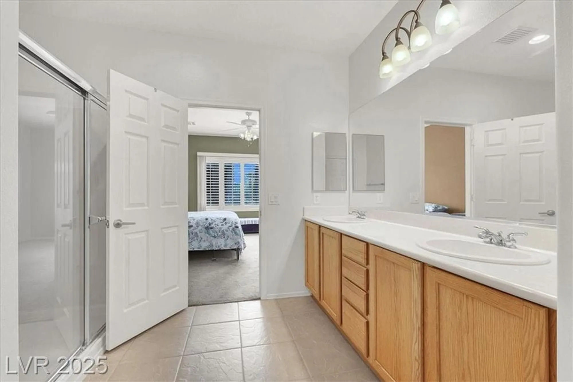 Property Slideshow image 20 of 24 | 2101 sawtooth mountain dr, Henderson, NV, 89044