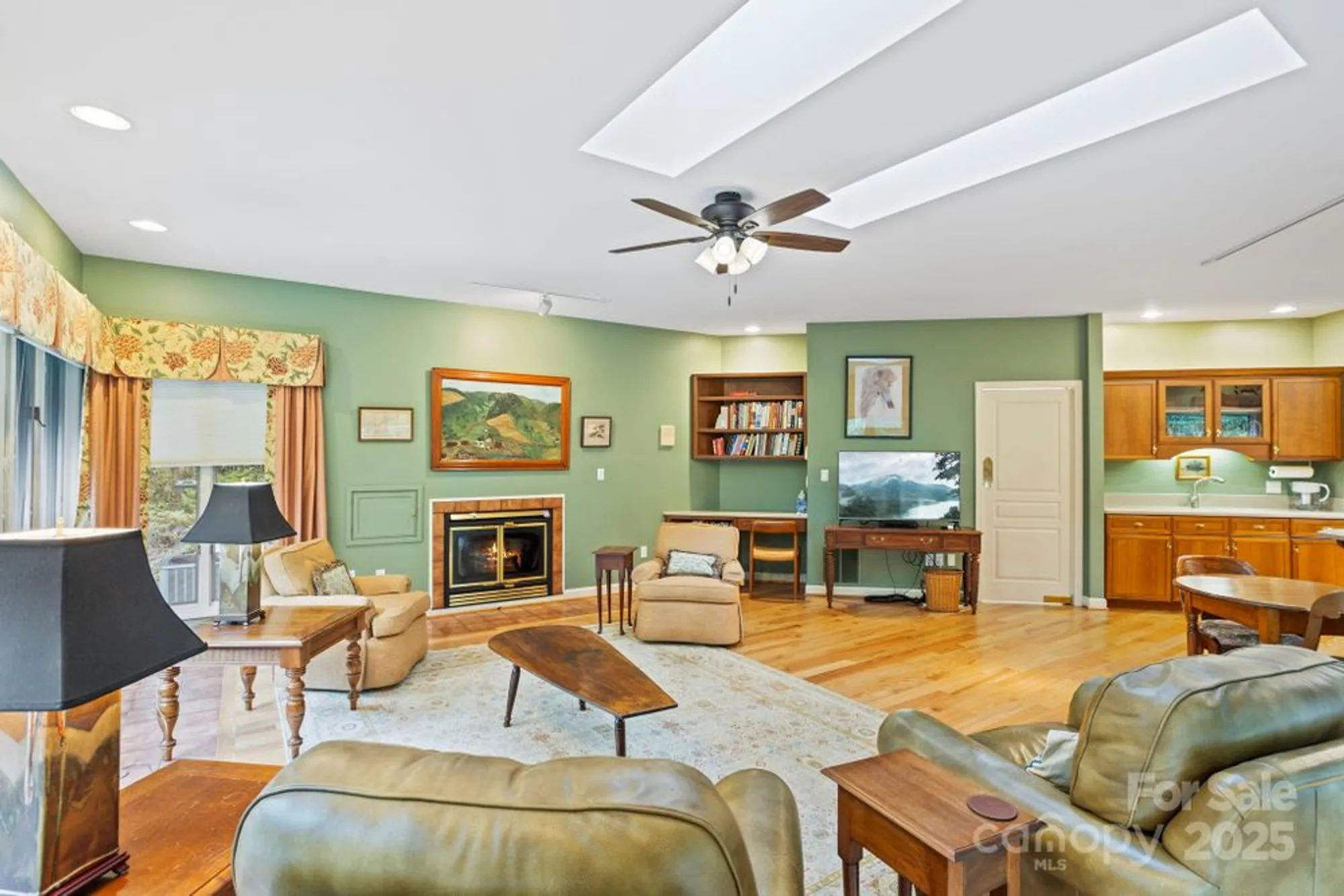 Property Slideshow image 17 of 48 | 100 elmridge dr, Flat Rock, NC, 28731