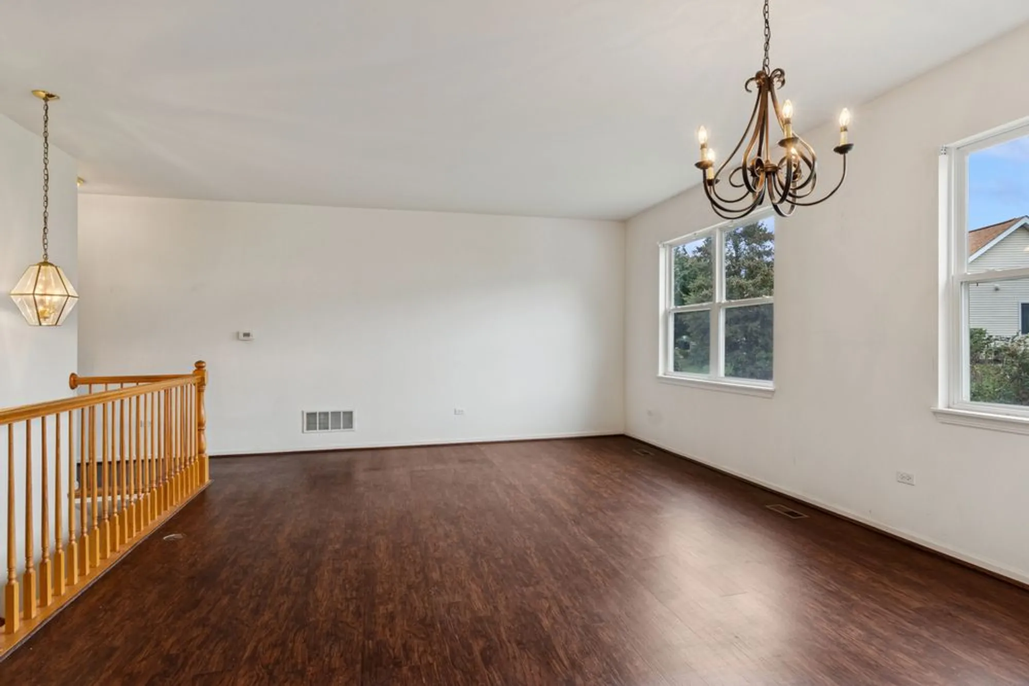 Property Slideshow image 4 of 25 | 21409 w douglas ln, Plainfield, IL, 60544