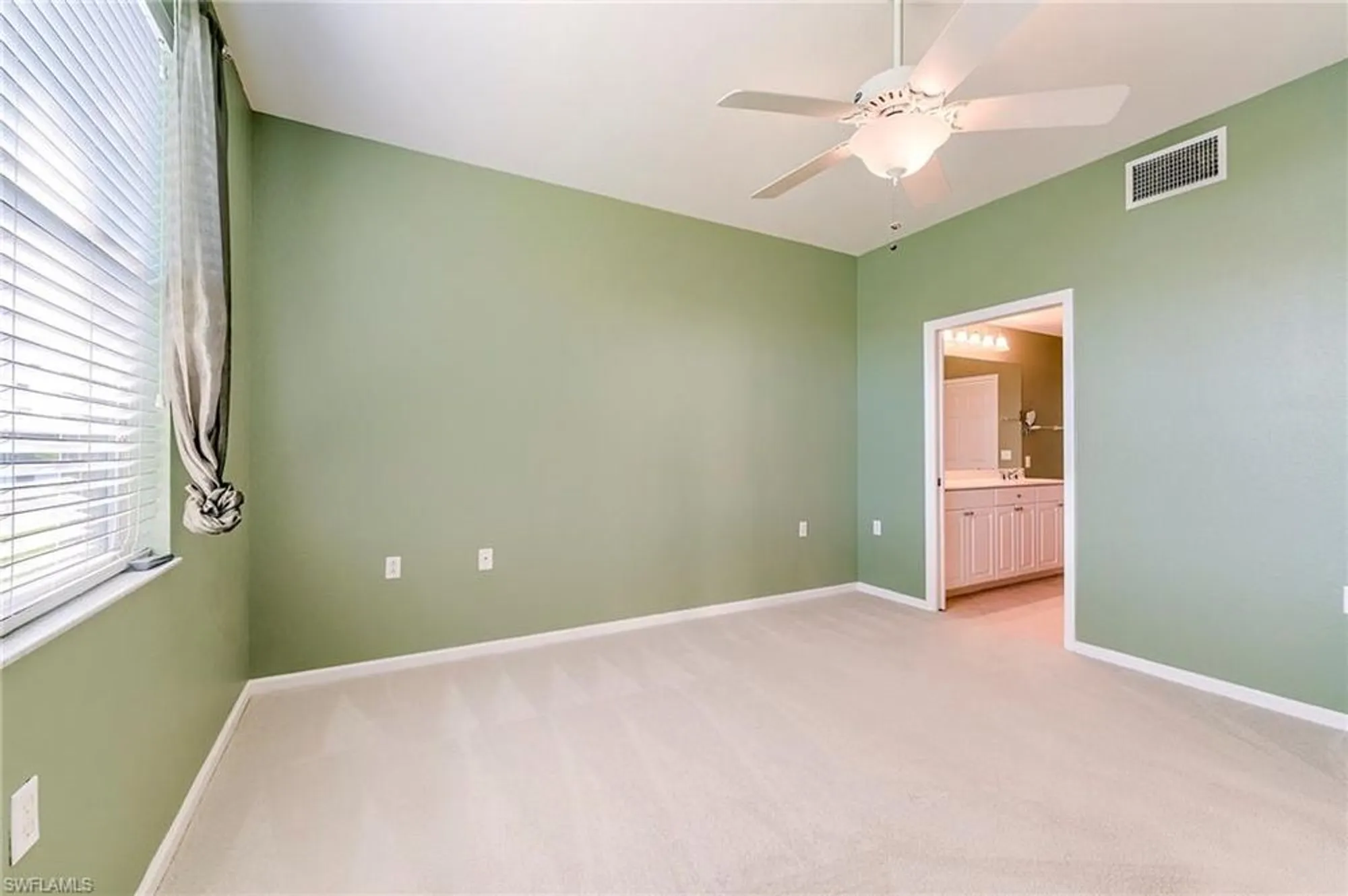 Property Slideshow image 30 of 44 | 3090 meandering way 101, Fort Myers, FL, 33905